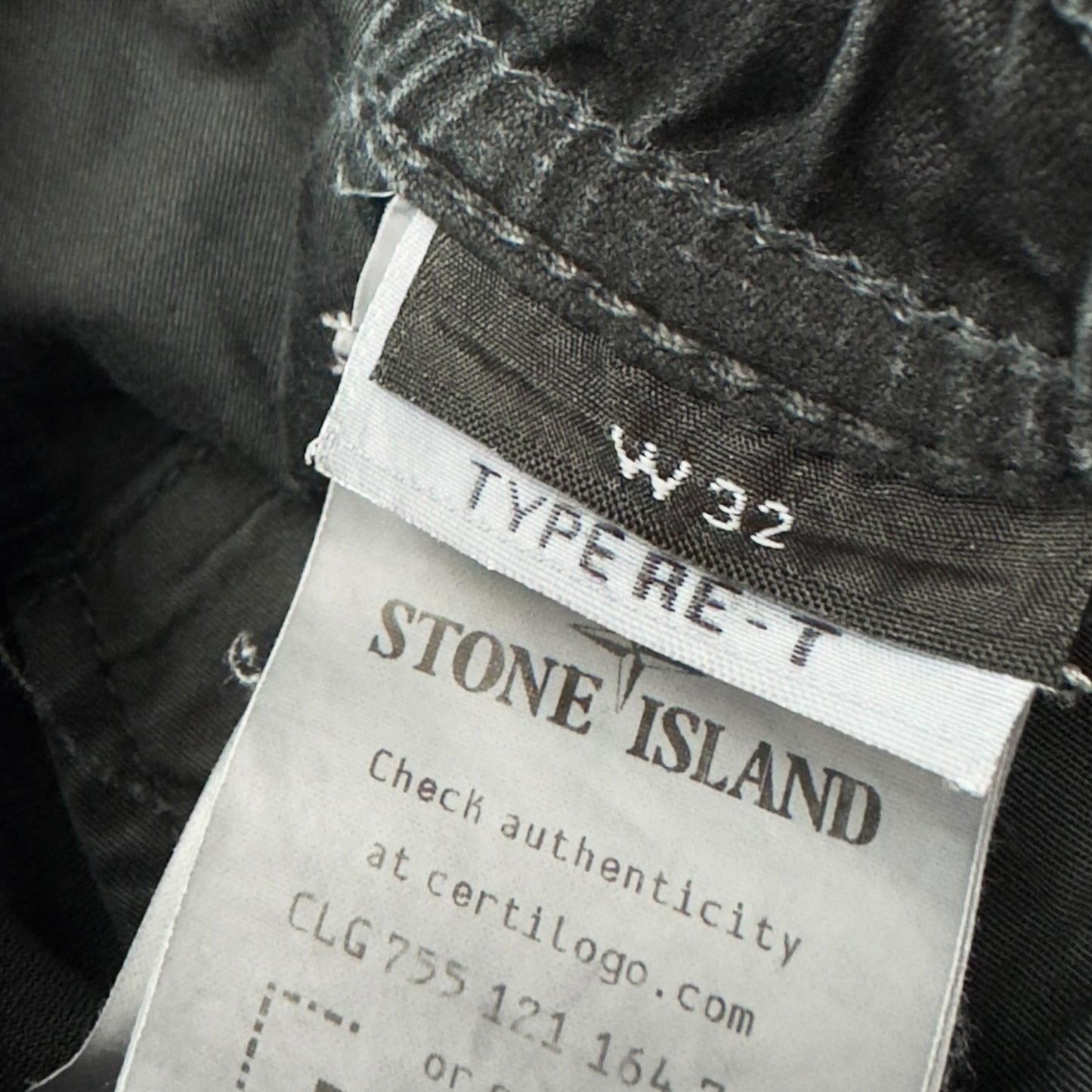 A/W 22 Stone Island Old Effect Cotton Cargo Trousers 32 RE-T - Black
