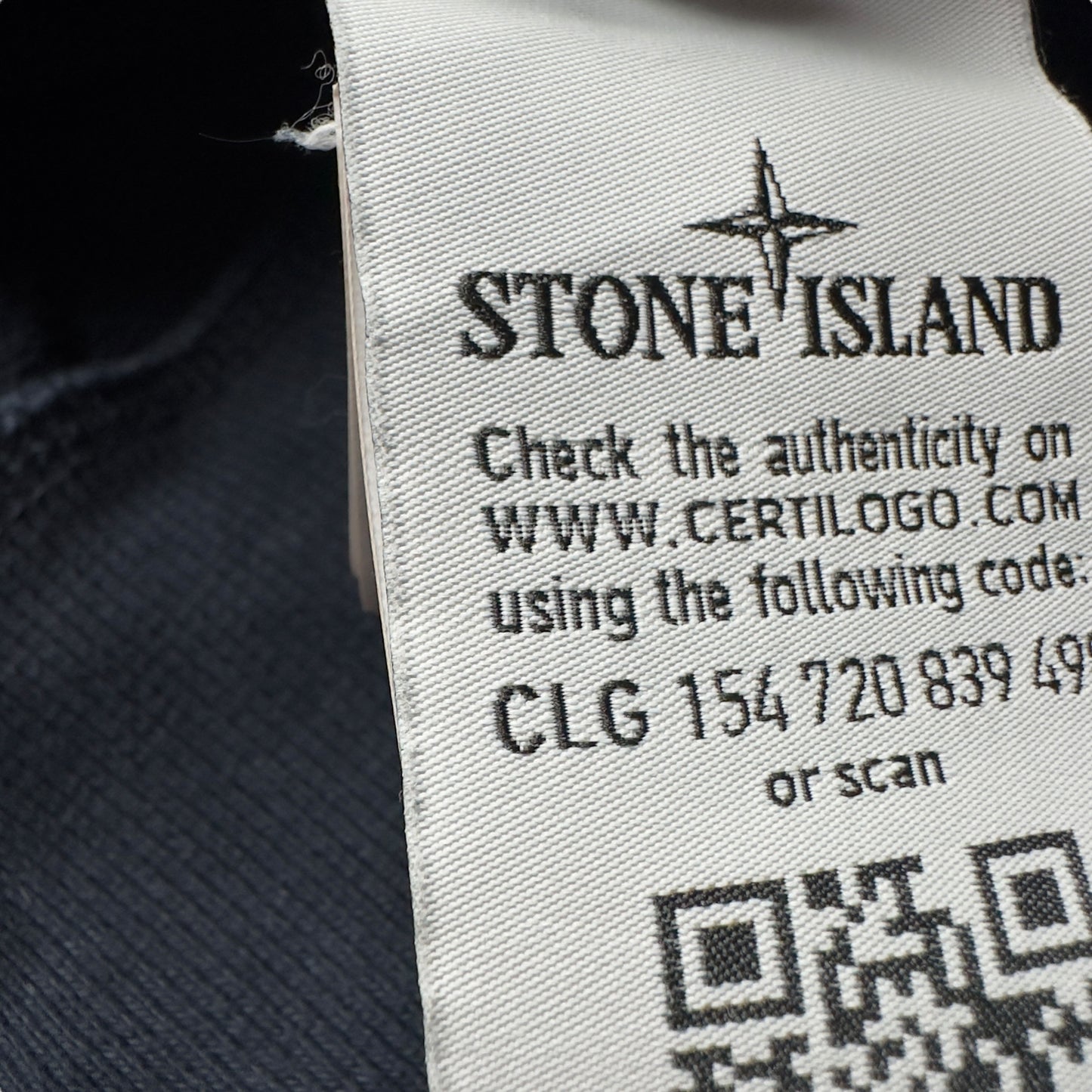 A/W 16 Stone Island Crewneck Sweater - Navy