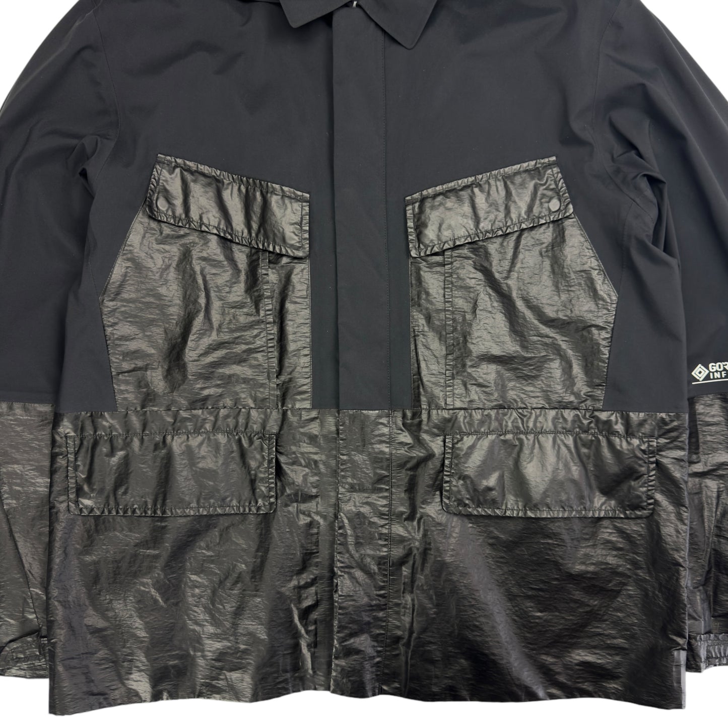 C.P. Company Gore-Tex Infinium Goggle Jacket - Black
