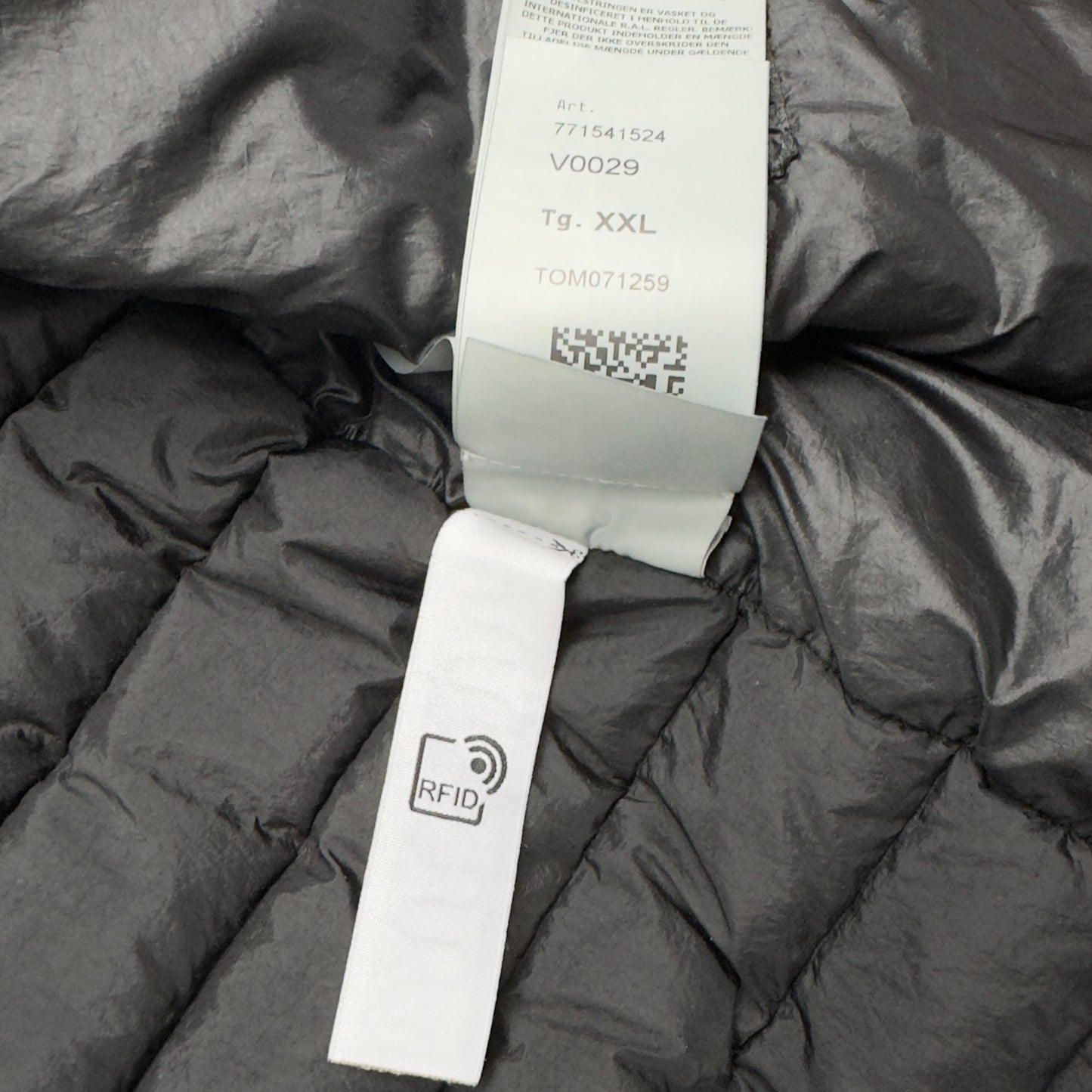 A/W 22 Stone Island Loom Woven Chambers R-Nylon Down TC Puffer Jacket - Black
