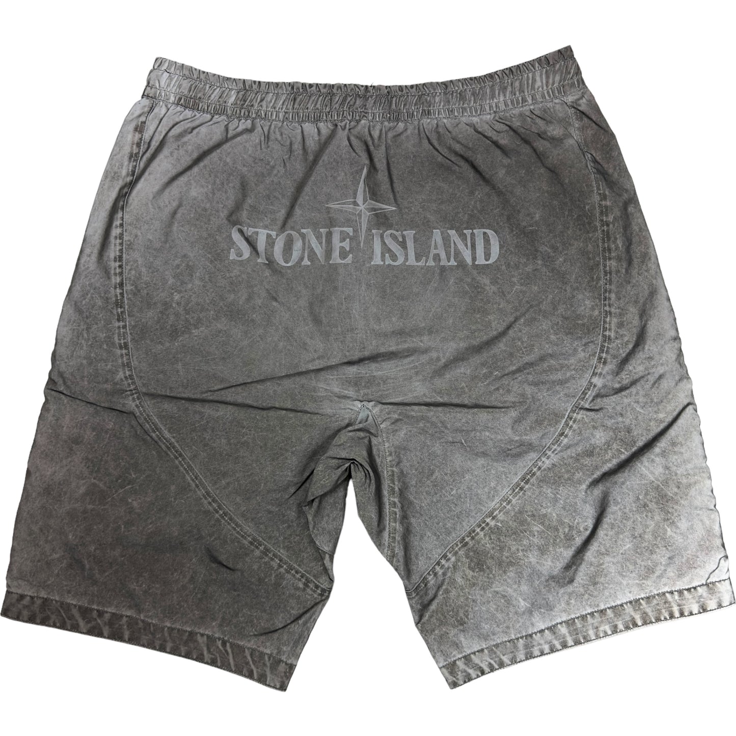 S/S 20 Stone Island Dust Plated Reflective Shorts