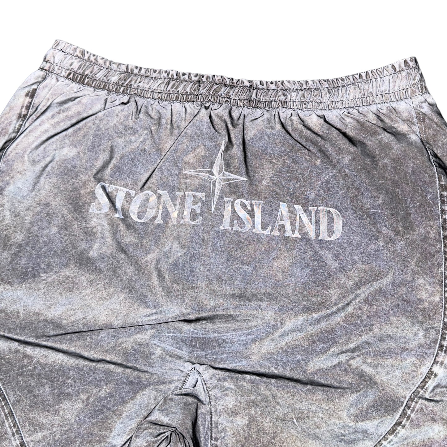 S/S 20 Stone Island Dust Plated Reflective Shorts