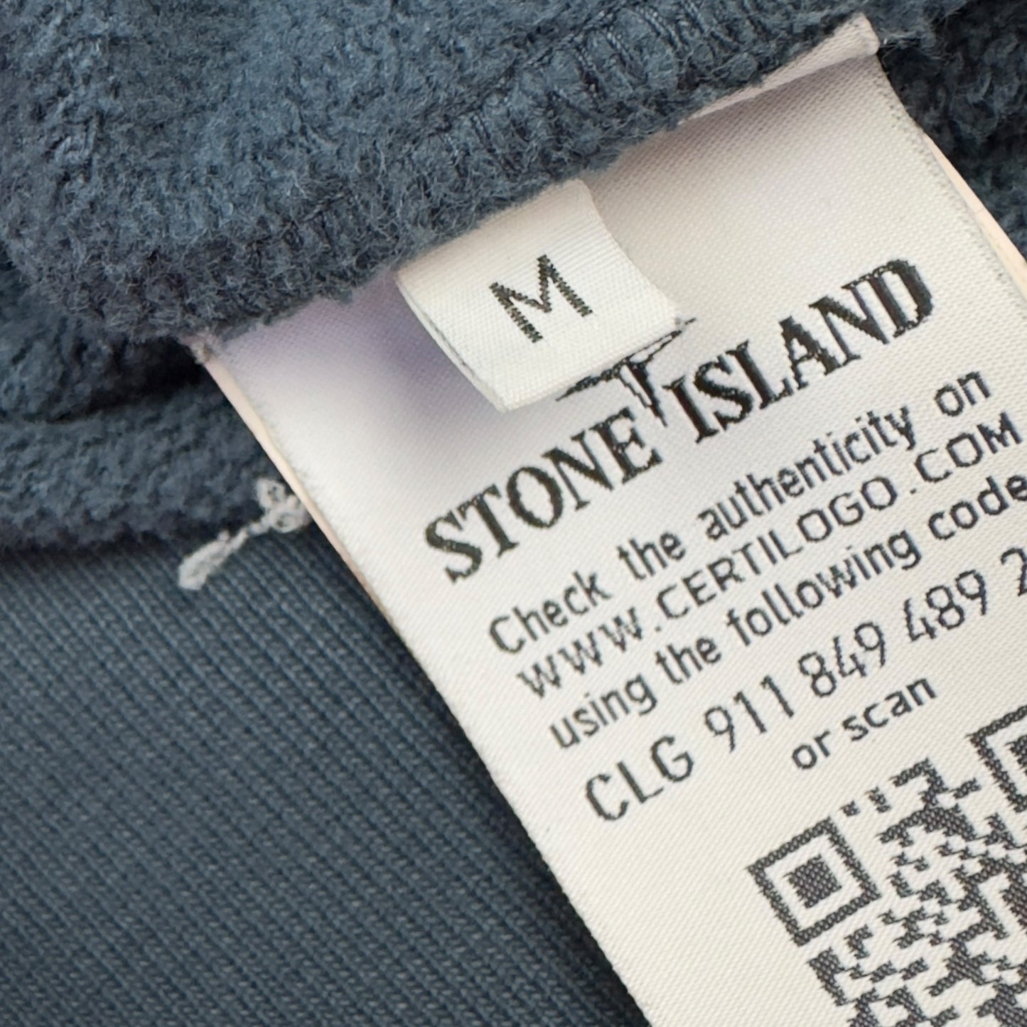 A/W 20 Stone Island Hoodie - Navy