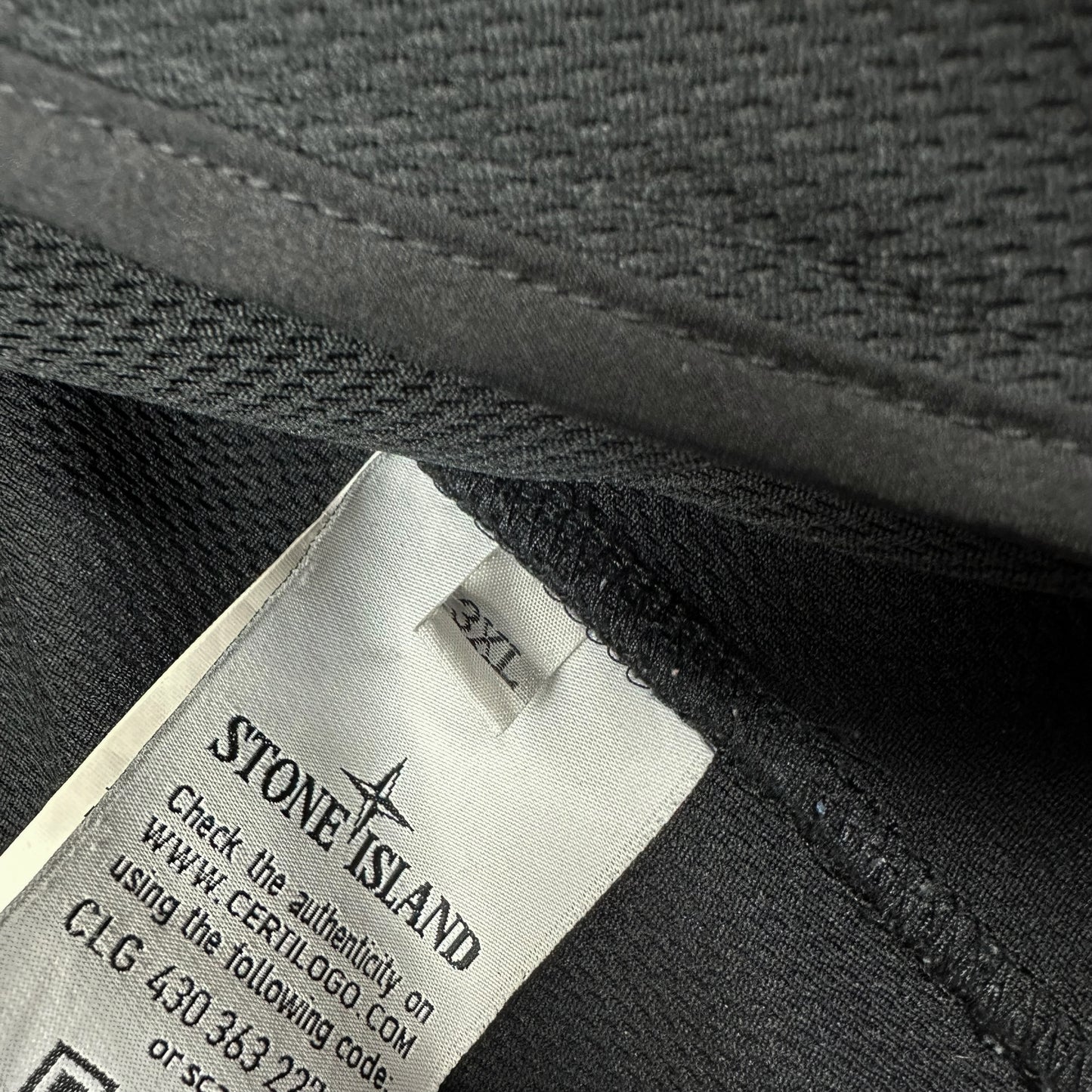 S/S 18 Stone Island Light Soft Shell - R