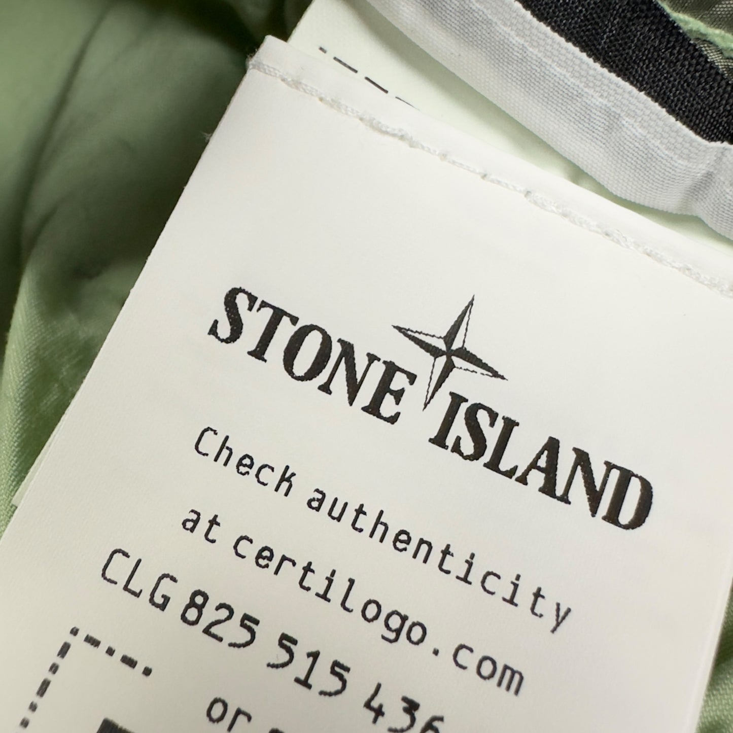 S/S 23 Stone Island Nylon Metal Bermuda Shorts - 34 Comfort