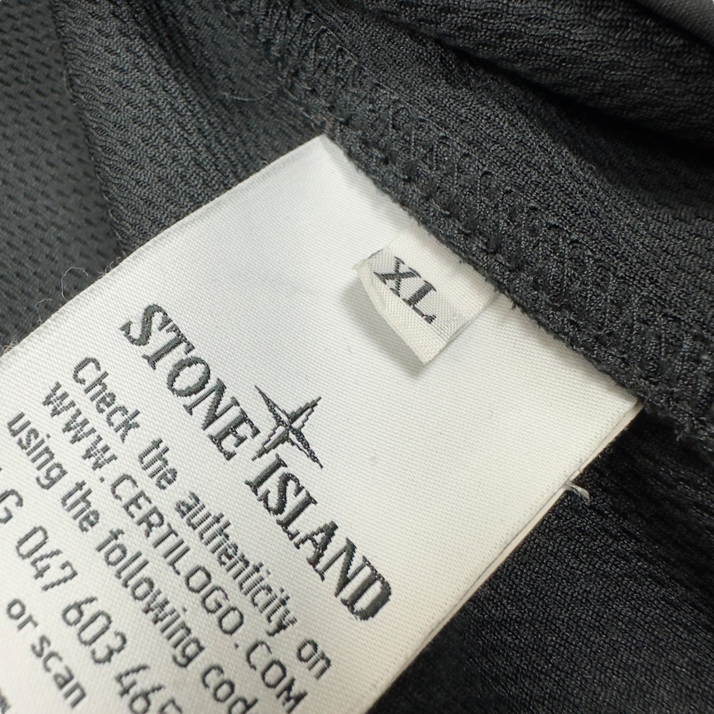 S/S 18 Stone Island Light Soft Shell - R