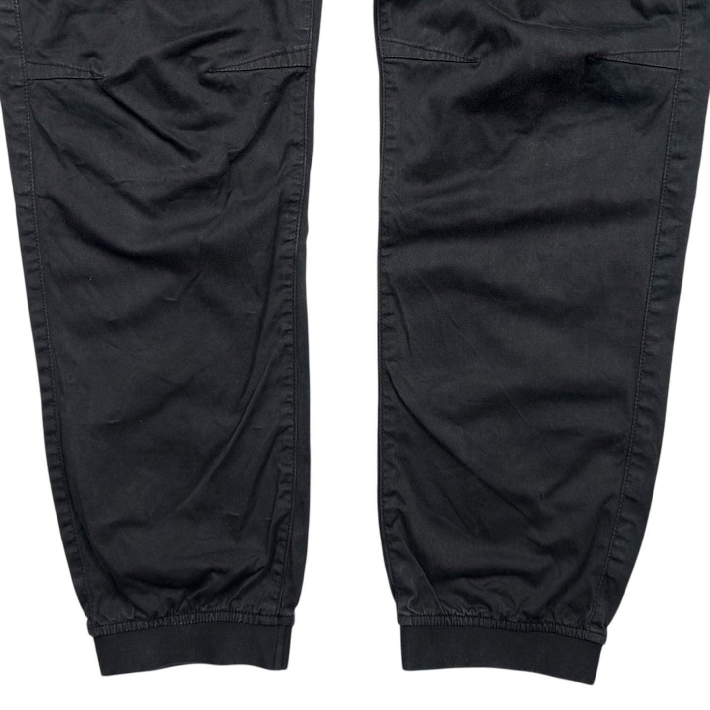 A/W 22 Stone Island Cuffed Cargo Trousers - Black