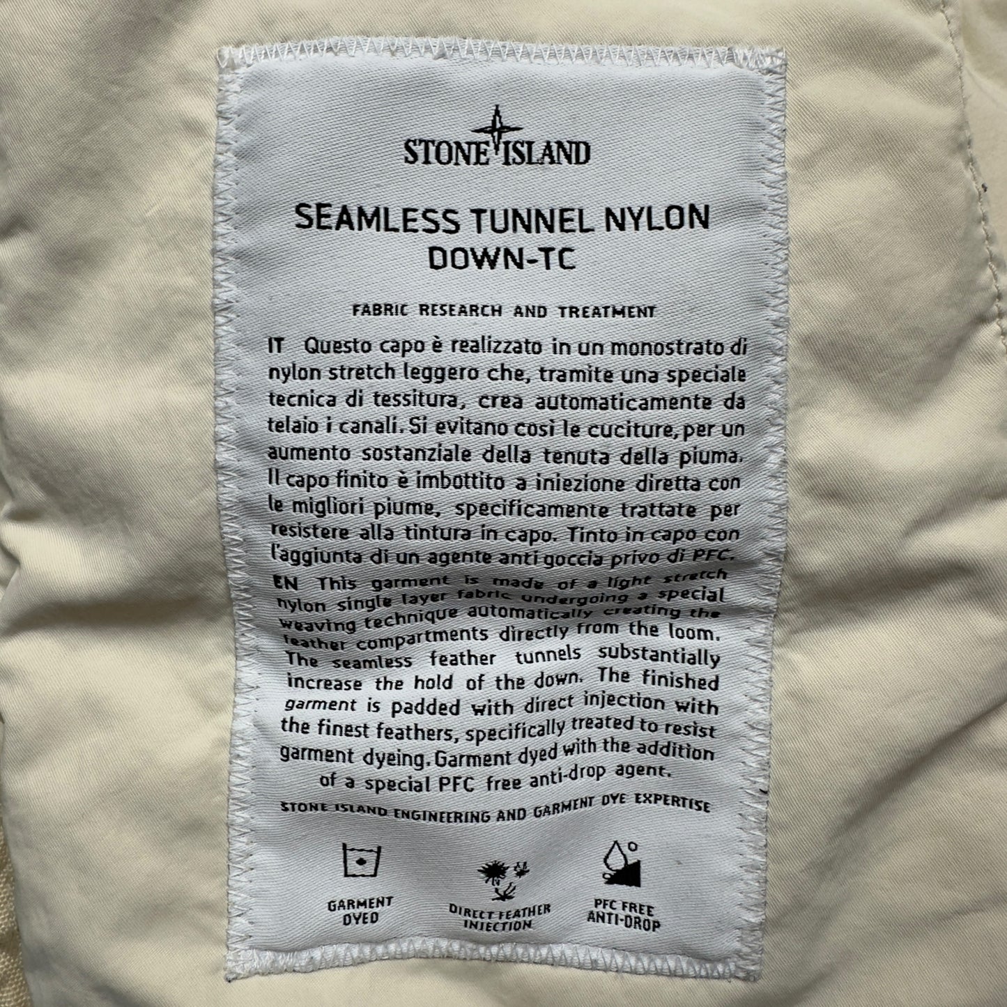 A/W 23 Stone Island Seamless Tunnel Nylon Down TC Puffer Jacket - Cream