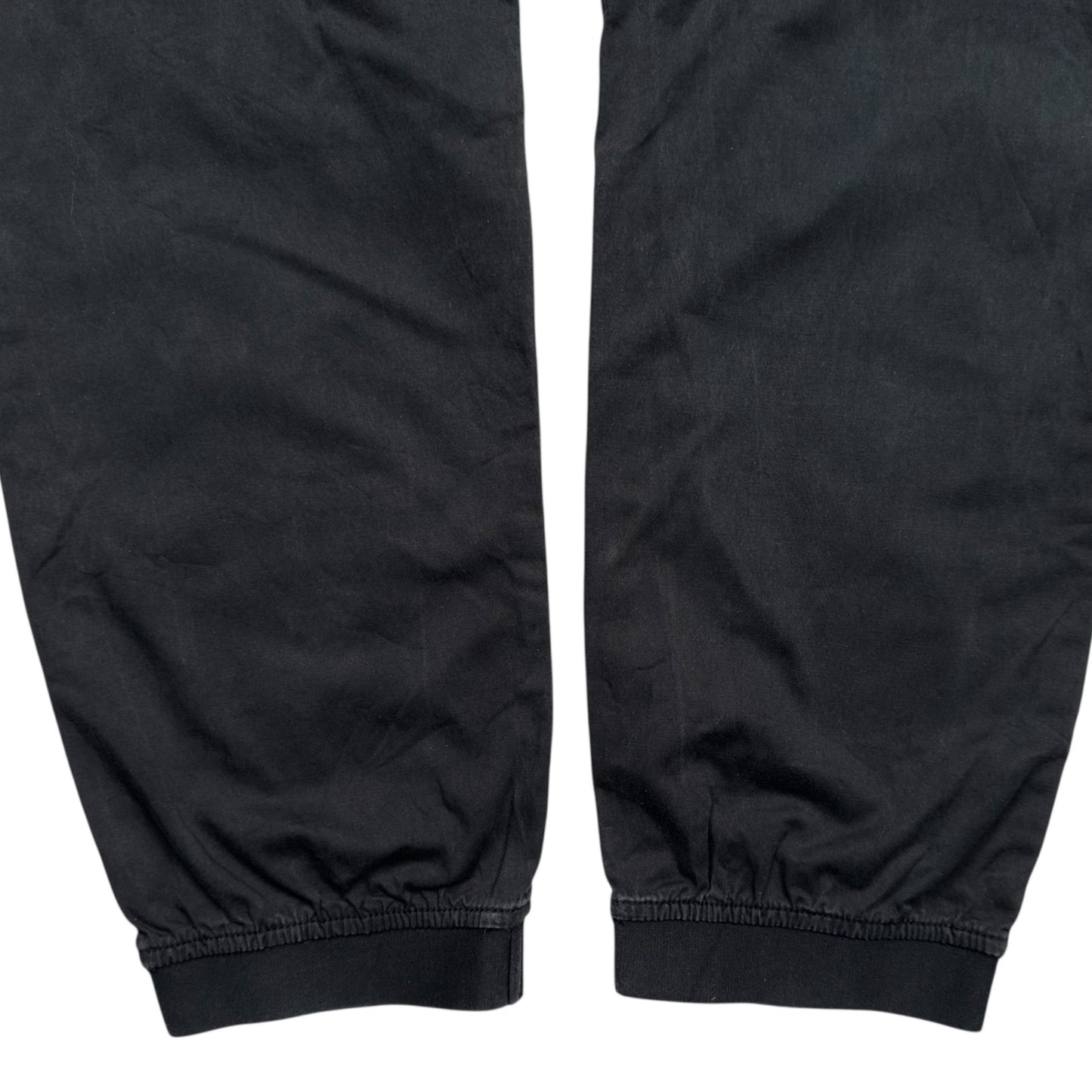 A/W 22 Stone Island Cuffed Cargo Trousers - Black