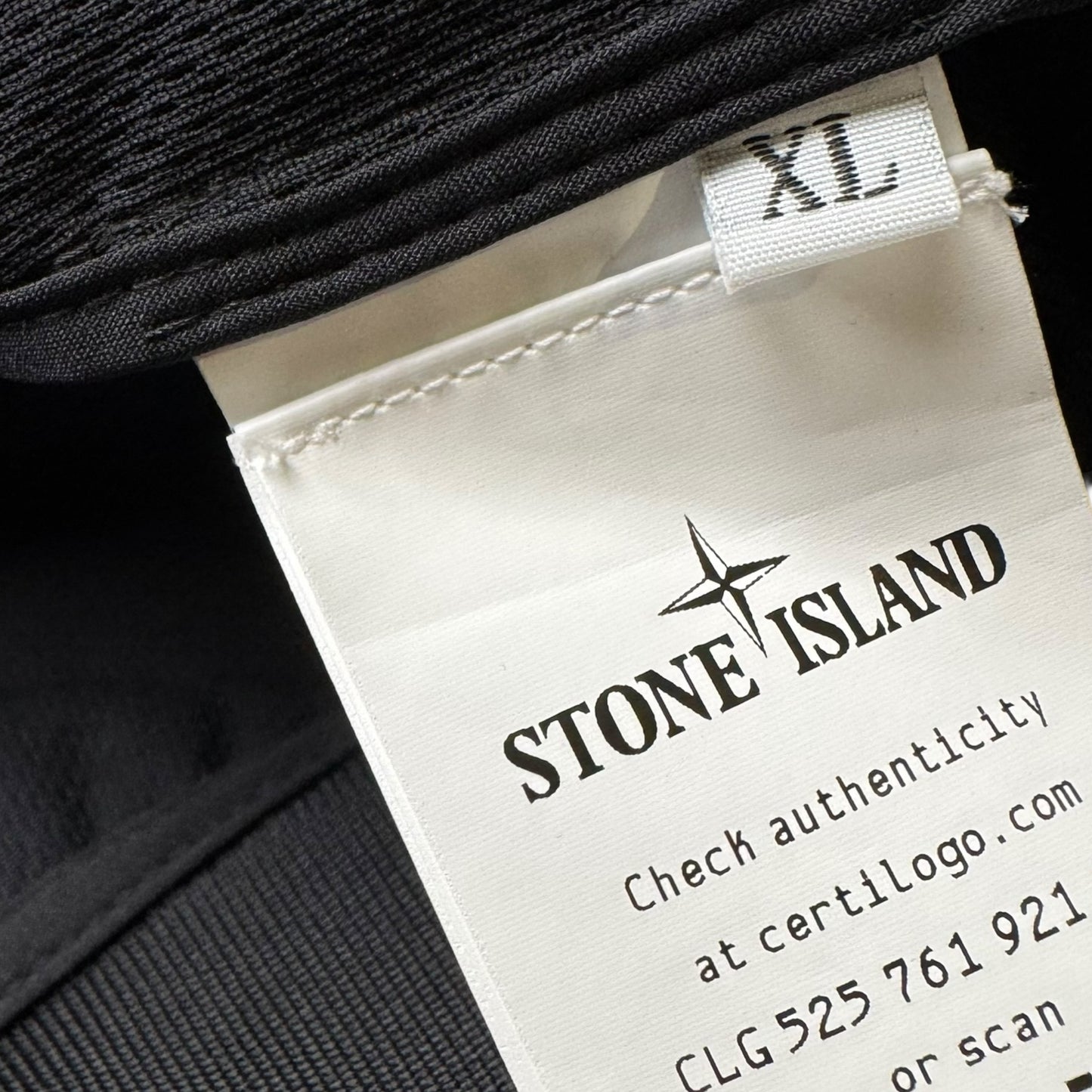 S/S 23 Stone Island Light Soft Shell-R Jacket with e-dye Technology - Black