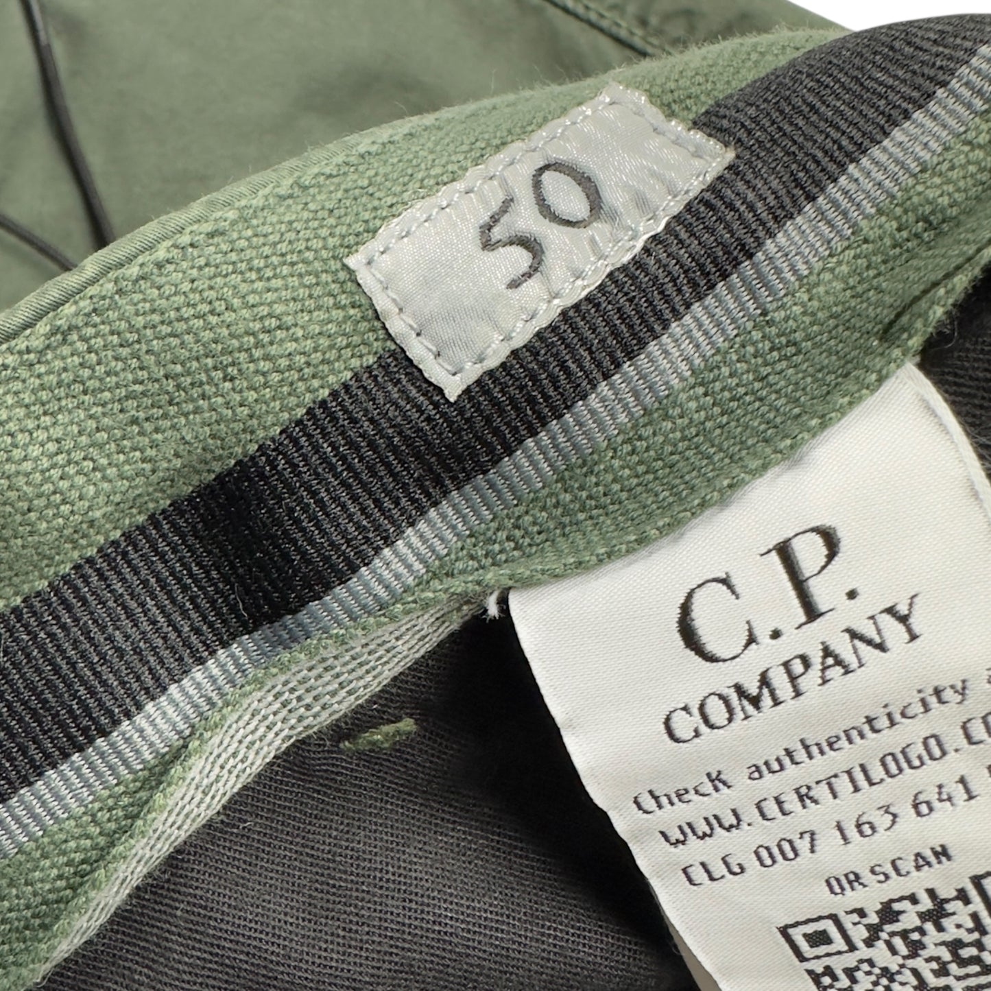 C.P. Company Cargo Shorts - Olive Green