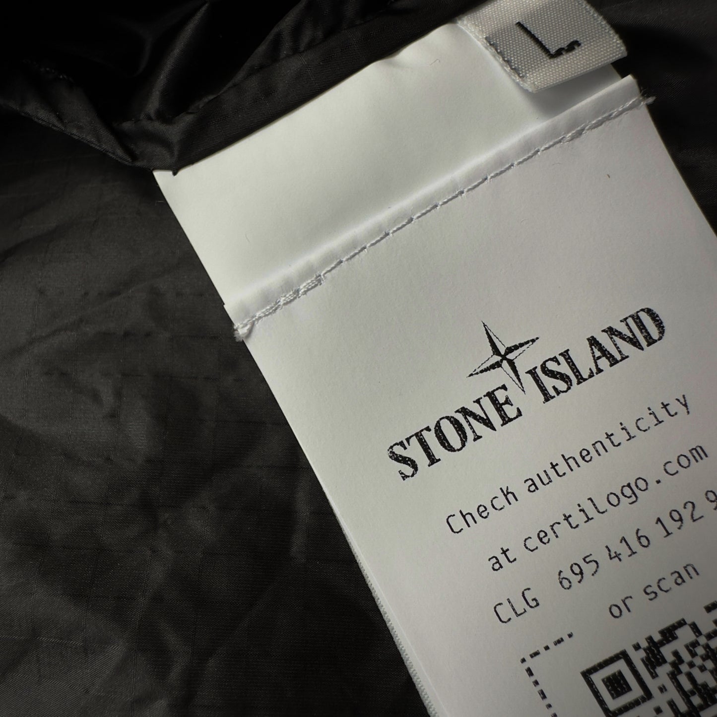 A/W 25 Stone Island Ripstop Light HT Nylon Windbreaker Jacket