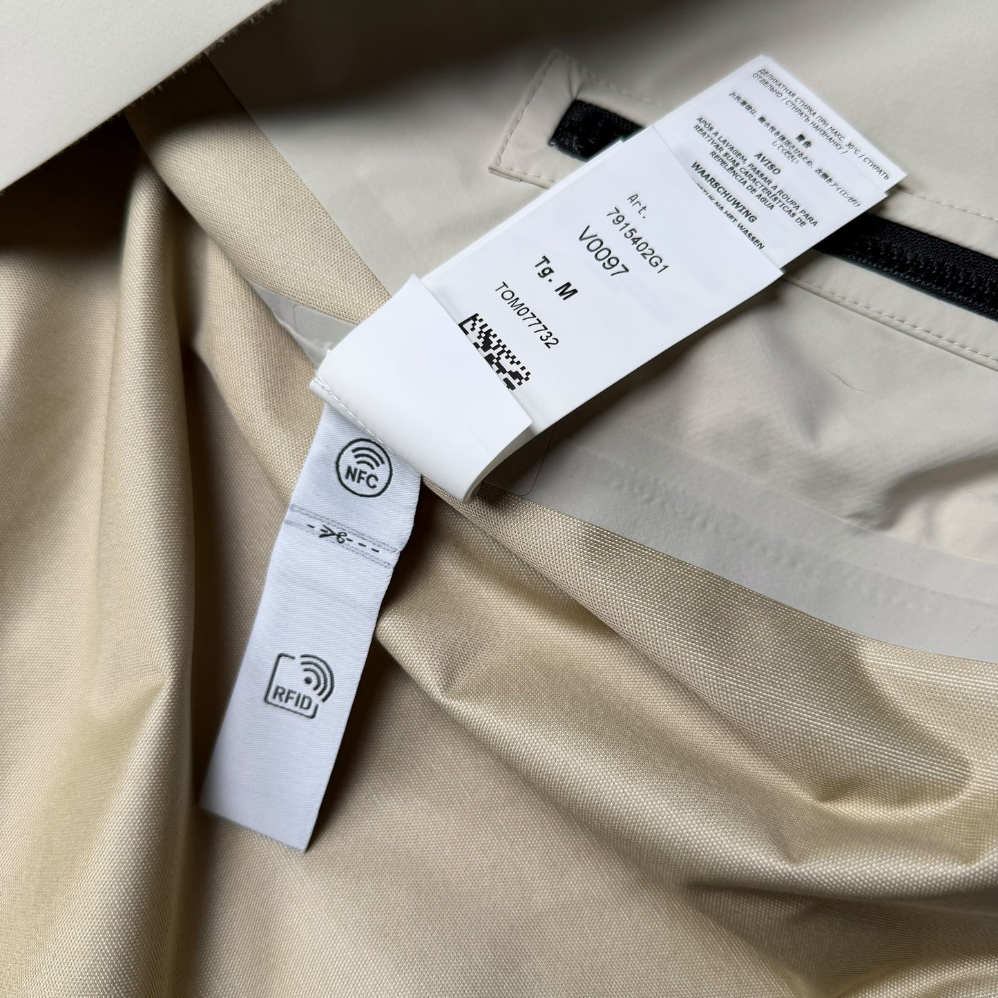 A/W 23 Stone Island Stellina 3L Nylon Waterproof Jacket