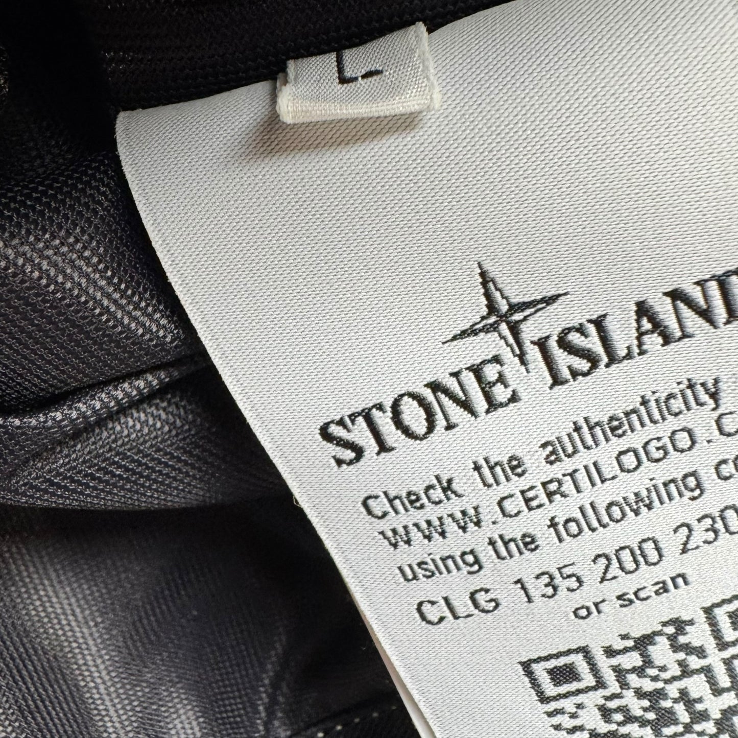 A/W 18 Stone Island Iridescent Big Logo Sweater