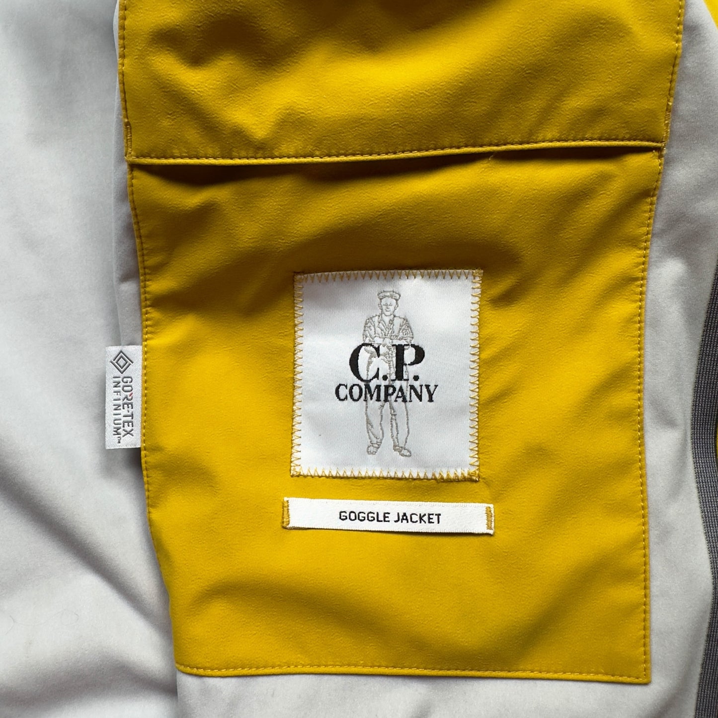 C.P. Company Gore-Tex Infinium Goggle Jacket - Yellow
