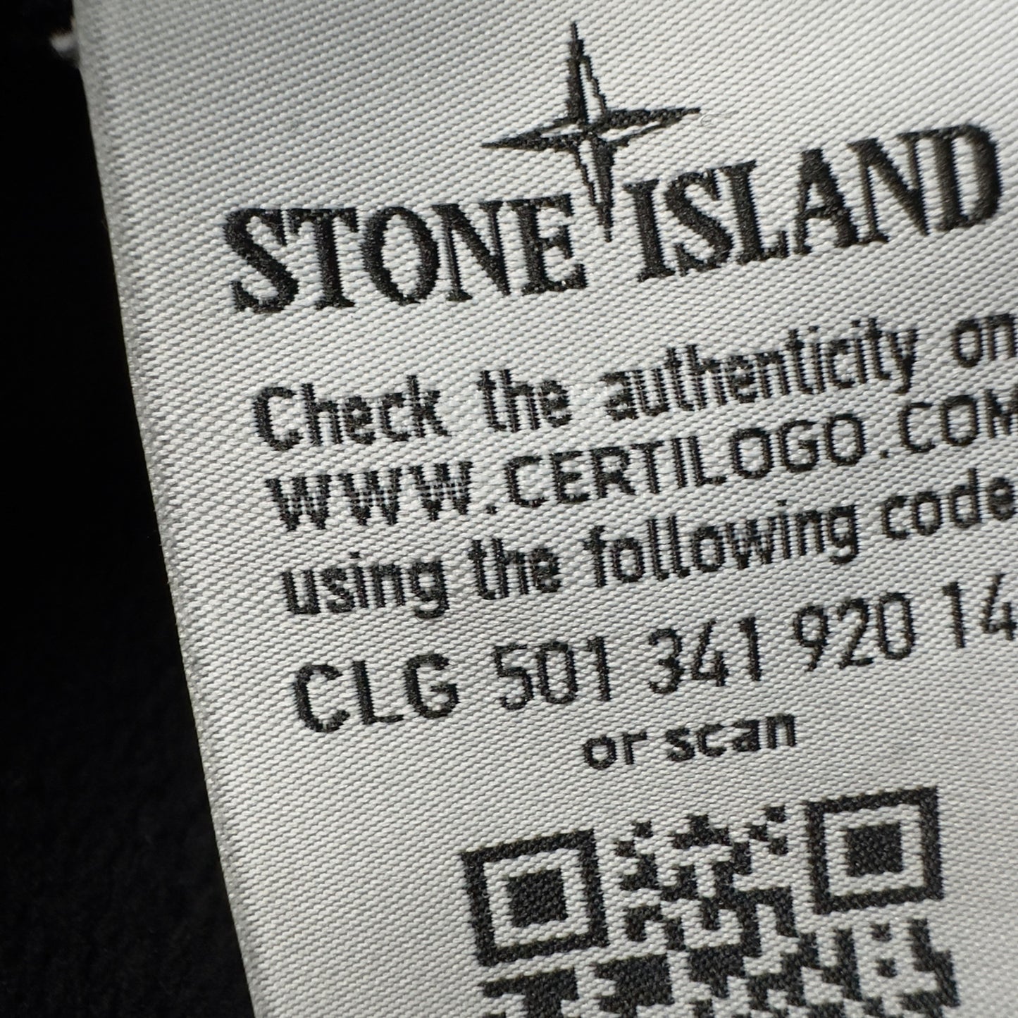 A/W 19 Stone Island Mock Neck Sweater - Black