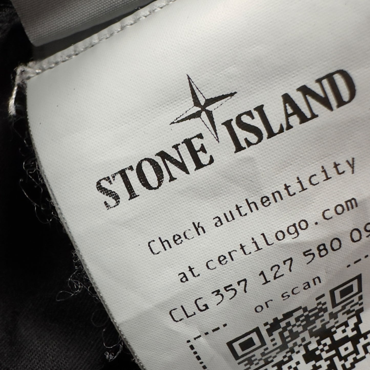 A/W 23 Stone Island Cargo Trousers - Black