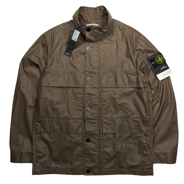 S/S 26 Stone Island Waxed Pigment Cotton Tela Field Jacket - Umber Brown