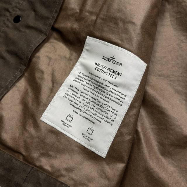 S/S 26 Stone Island Waxed Pigment Cotton Tela Field Jacket - Umber Brown