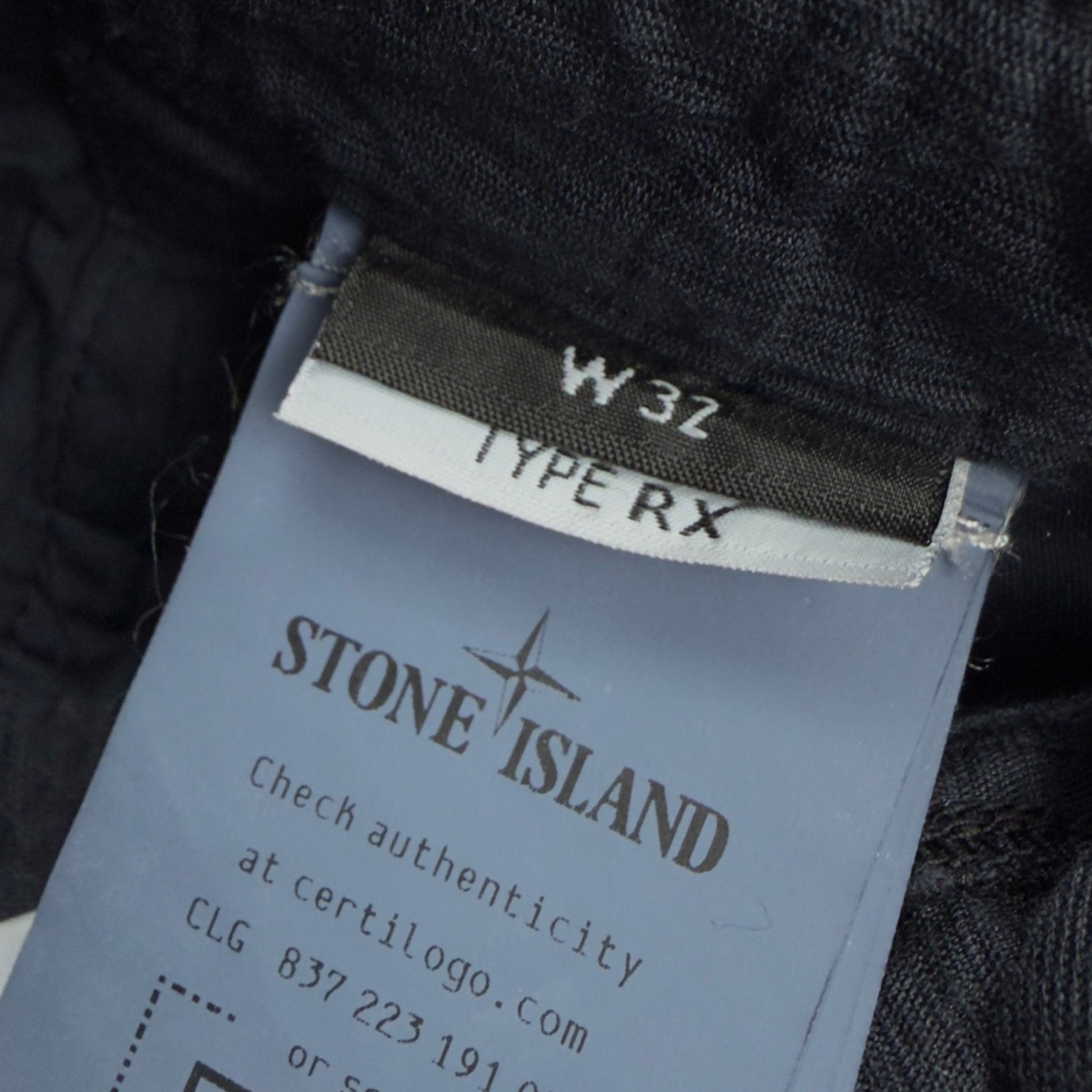 A/W 25 Stone Island Wrinkled Corduroy 500-TC Relaxed Trousers - Navy