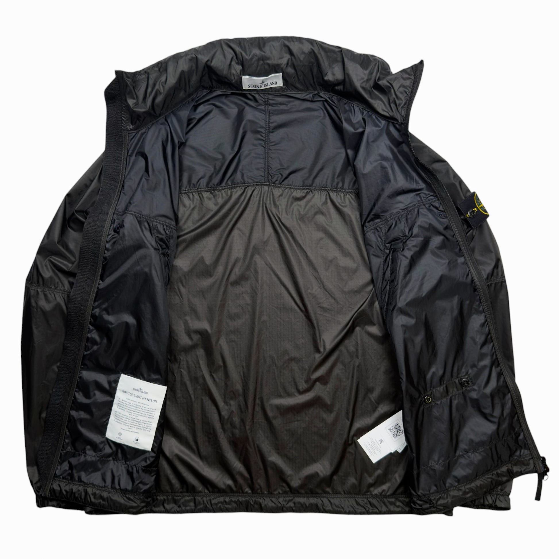 A/W 25 Stone Island Ripstop Light HT Nylon Windbreaker Jacket - Black