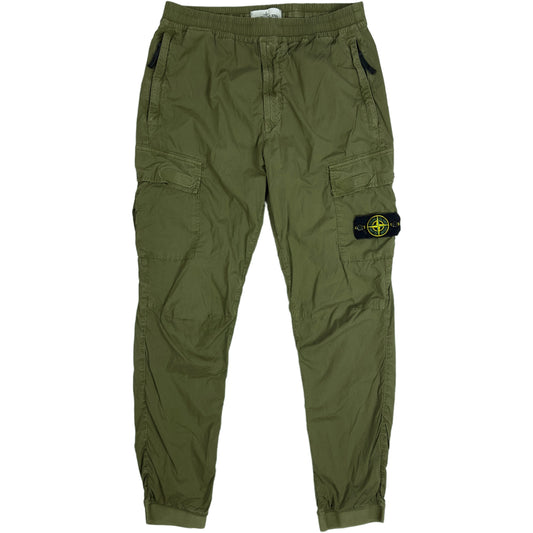 S/S 21 Stone Island Stretch Cotton Cargo Shorts