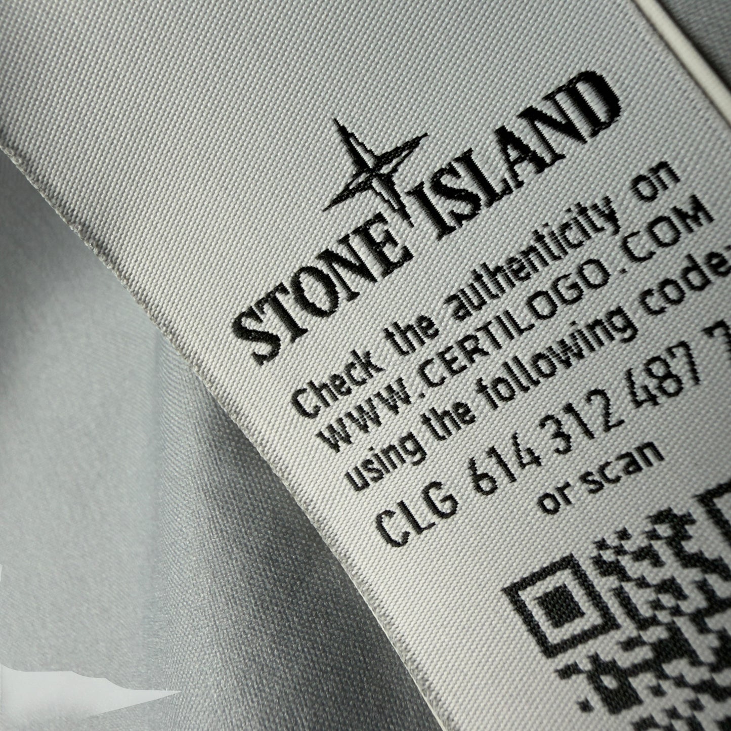 S/S 20 Stone Island Membrana 3L with Dust Colour Finish Parka Jacket