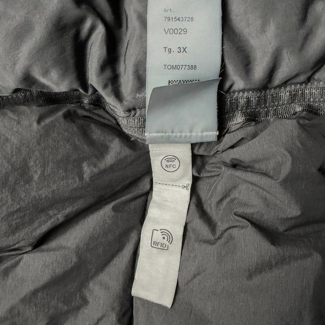 A/W 23 Stone Island Seamless Tunnel Nylon Down TC Puffer Jacket - Black