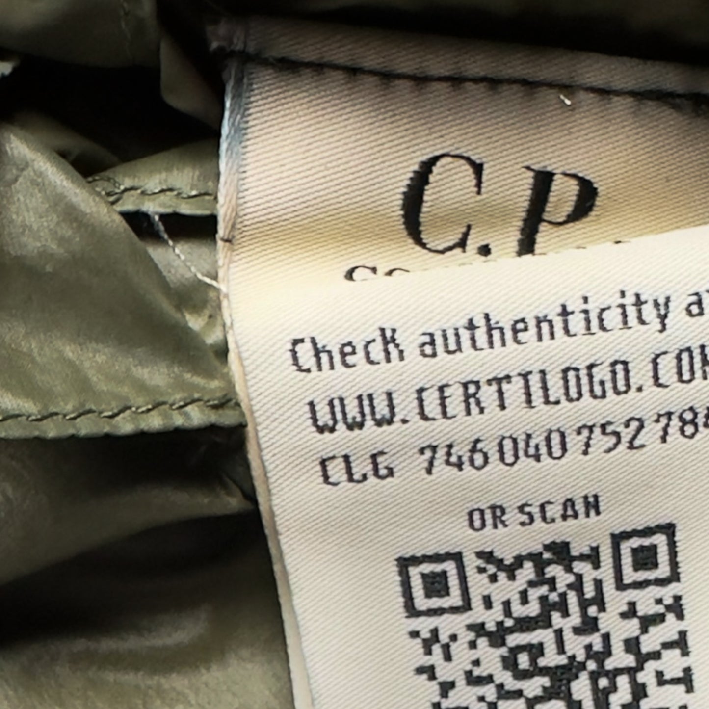 A/W 20 C.P. Company Migration Shading Quilted Goggle Jacket - Dark Green