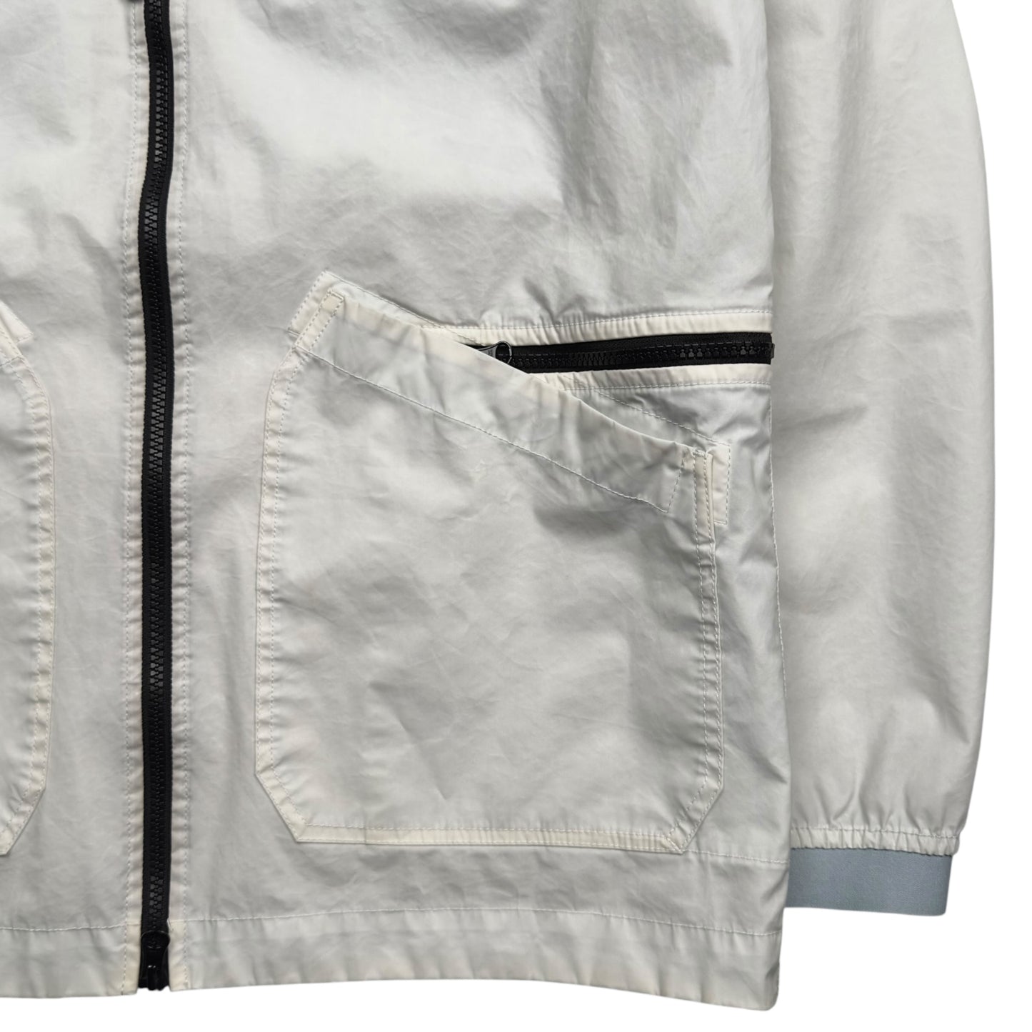 S/S 22 Stone Island Aggressive Gommato Jacket - White