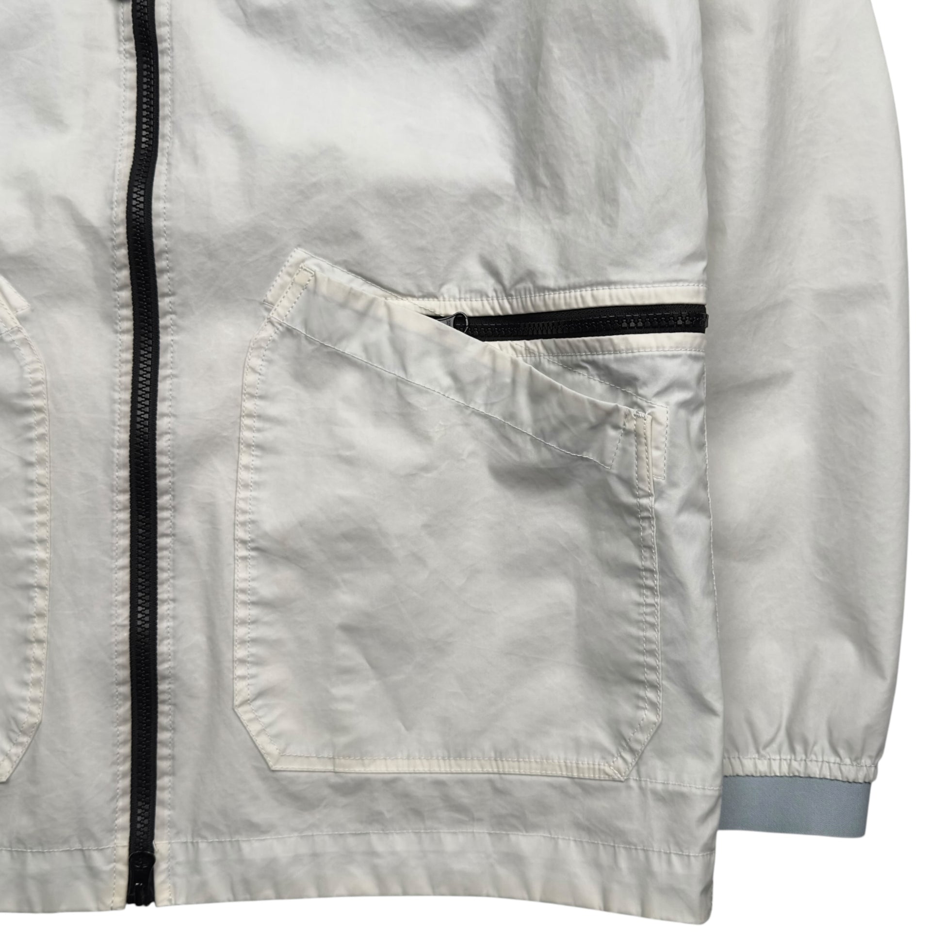 S/S 22 Stone Island Aggressive Gommato Jacket - White