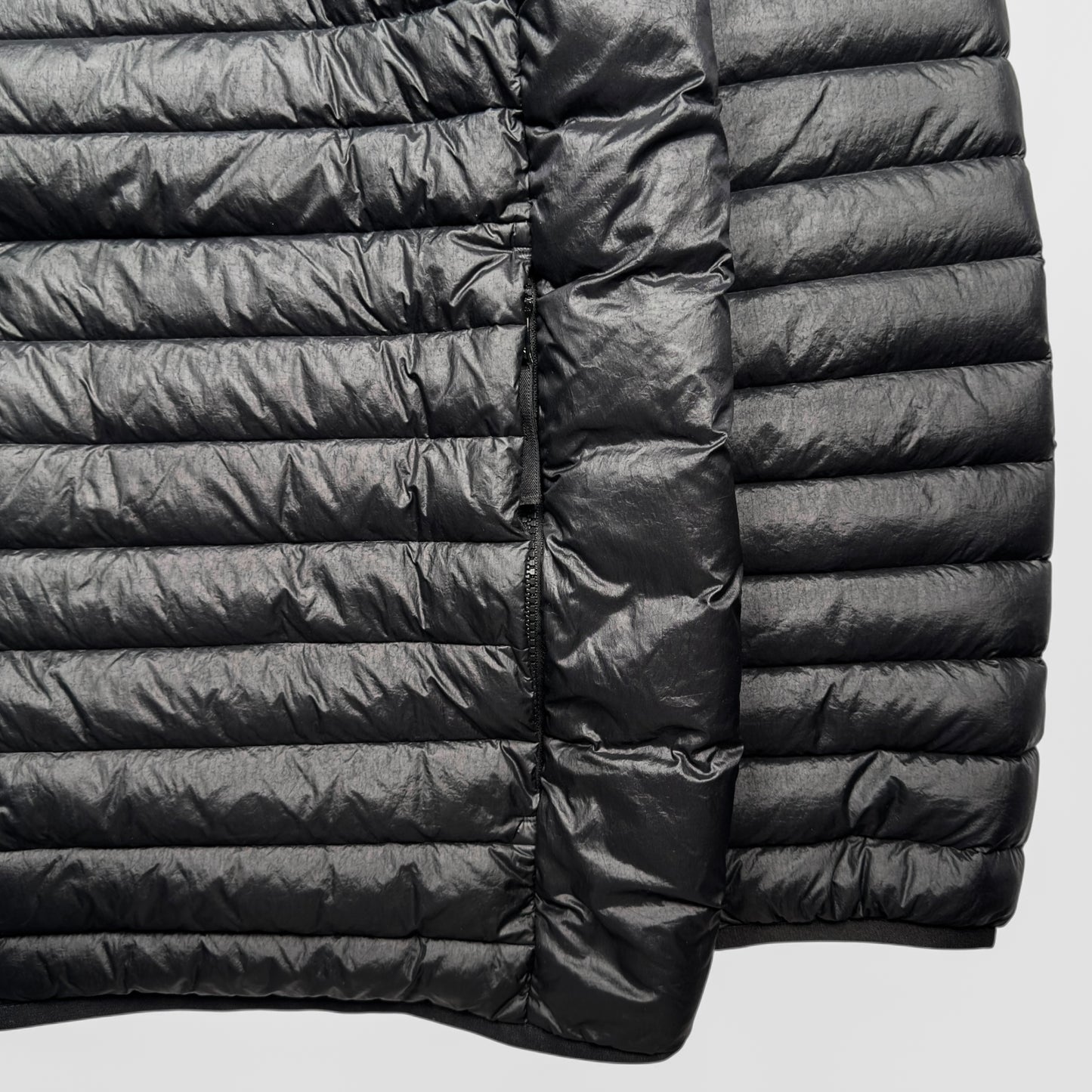 A/W 22 Stone Island Loom Woven Chambers R-Nylon Down TC Puffer Jacket - Black