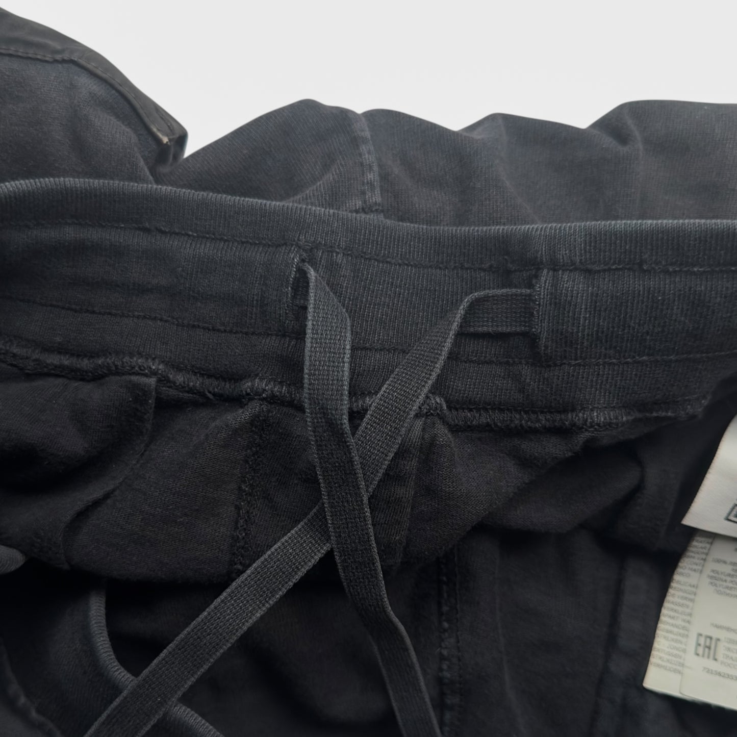 S/S 20 Stone Island Cotton Jersey Cargo Shorts - Black