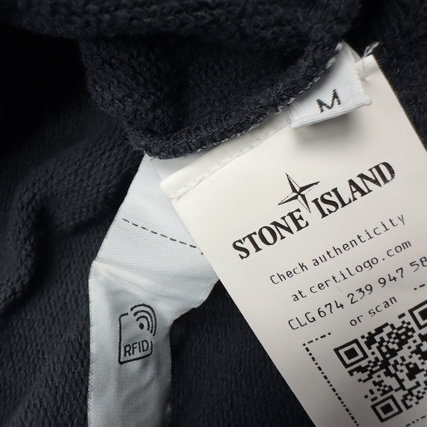 A/W 23 Stone Island Hoodie - Navy