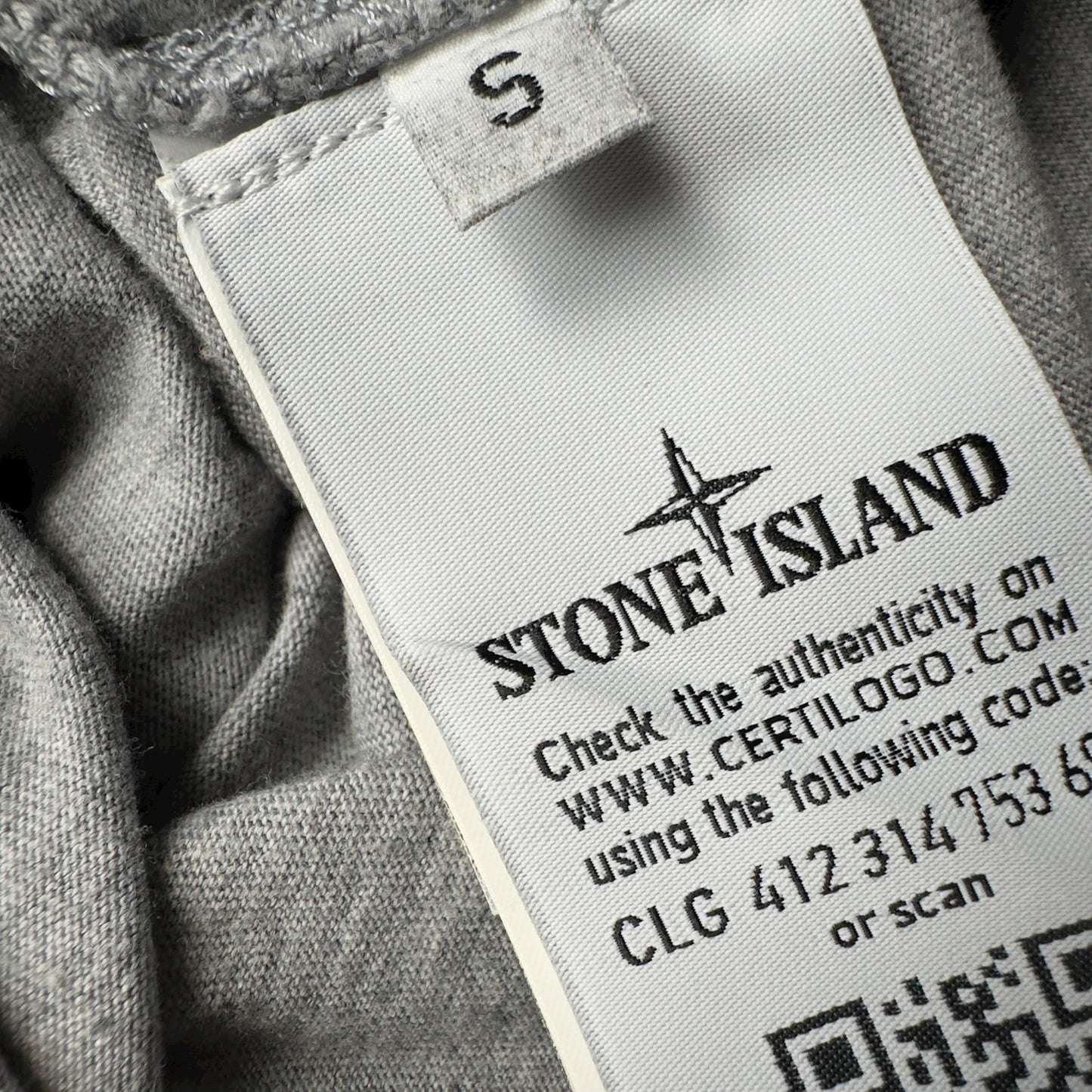 A/W 20 Stone Island Dust Colour Treatment T-Shirt