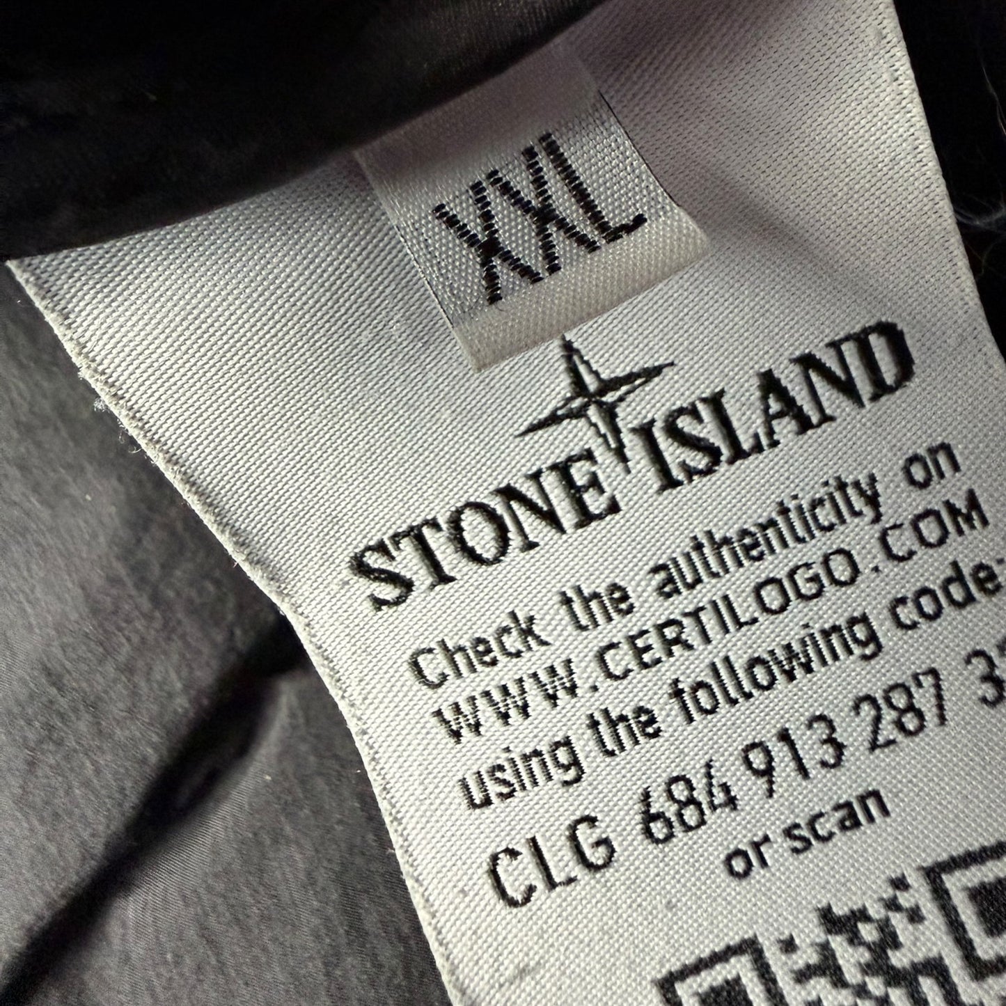 A/W 19 Stone Island Loom Woven Down Chambers Stretch Nylon Down TC Puffer Jacket - Black