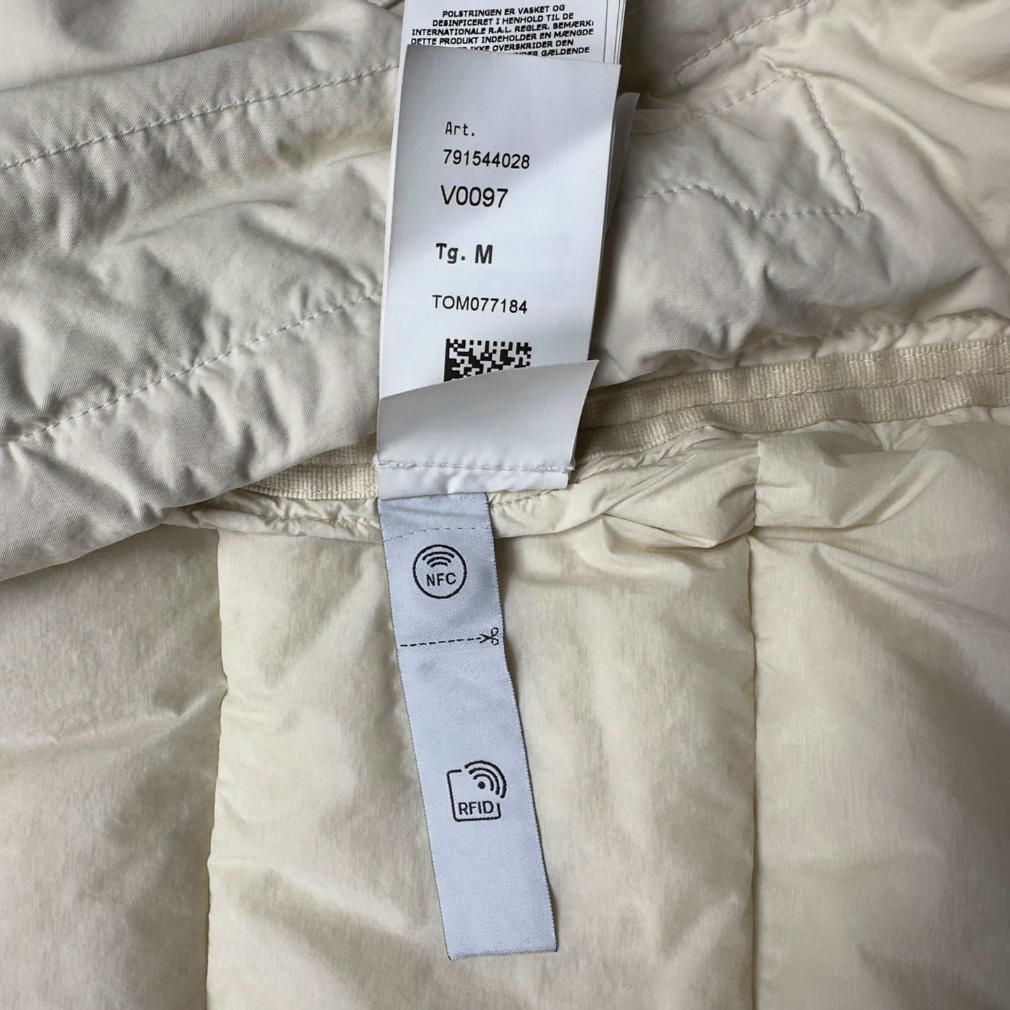 A/W 23 Stone Island Seamless Tunnel Nylon Down TC Puffer Jacket - Cream