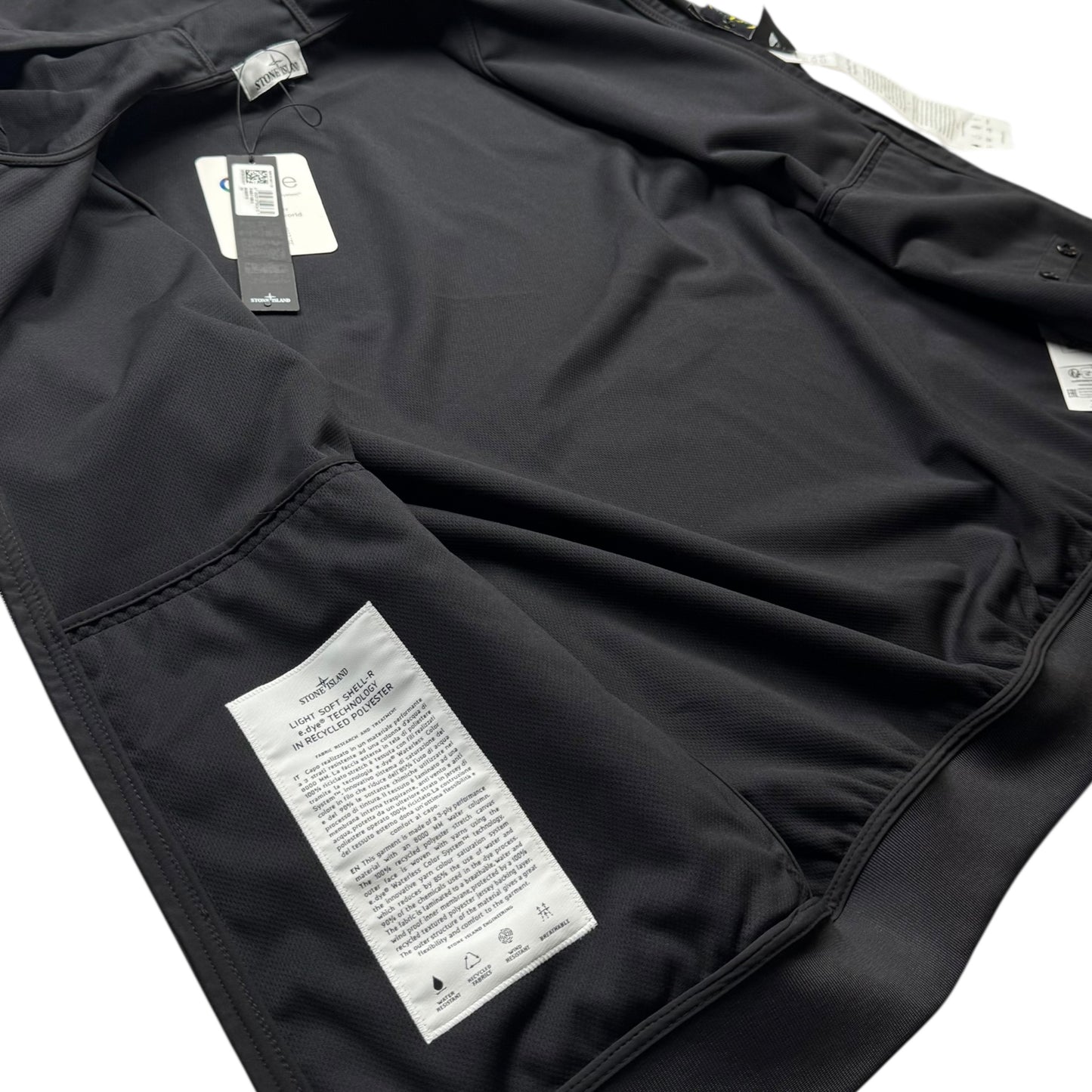 S/S 23 Stone Island Light Soft Shell-R Jacket with e-dye Technology - Black