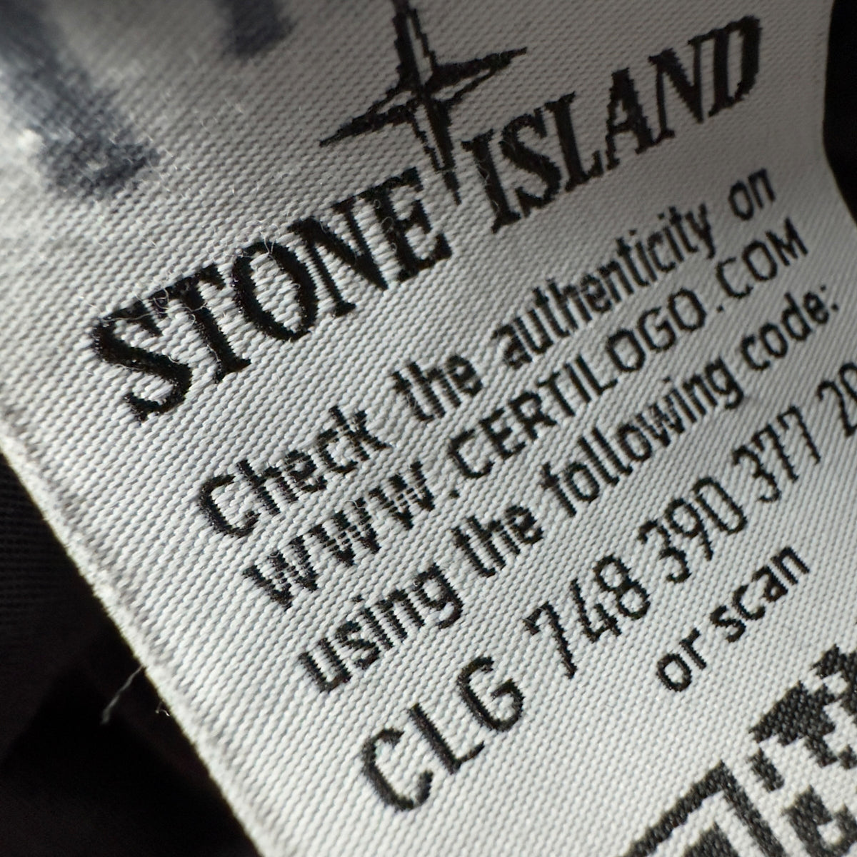 S/S 19 Stone Island Slim Fit Cargo Shorts - Dark Purple