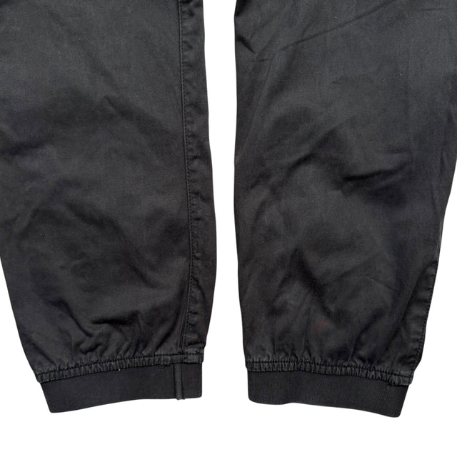 A/W 22 Stone Island Cuffed Cargo Trousers - Black