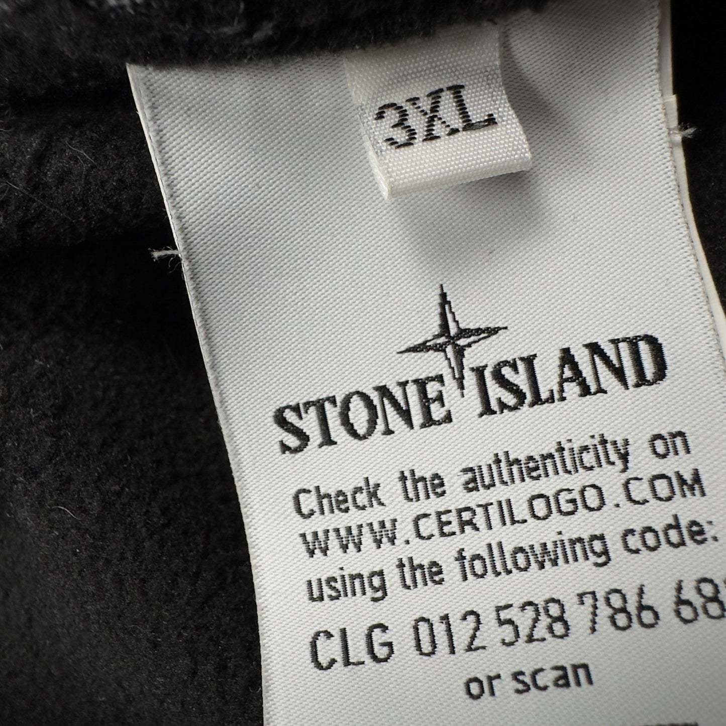 A/W 20 Stone Island Soft Shell R Jacket - Black