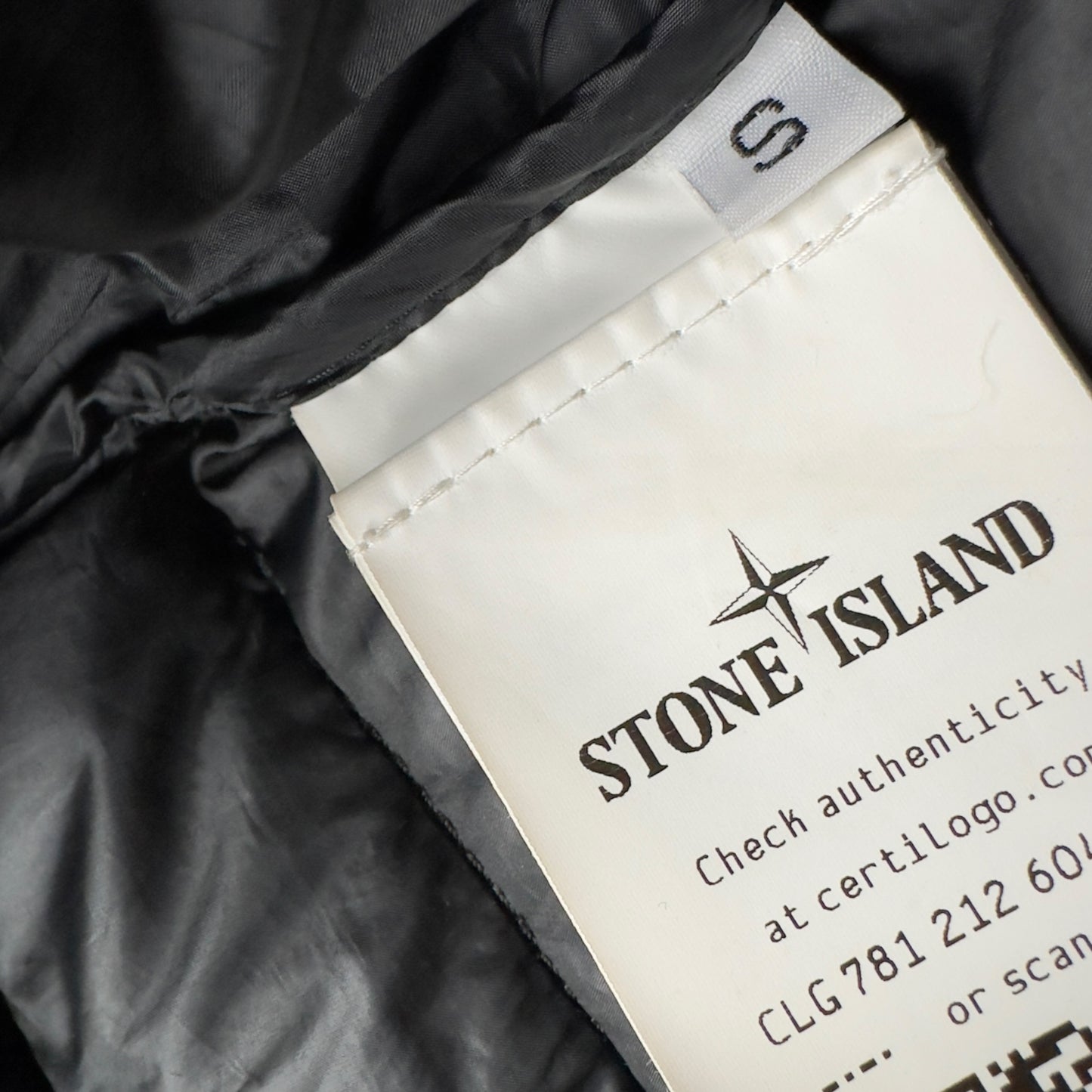 A/W 21 Stone Island O-Cotton / R-Nylon Tela Down Puffer Jacket - Black