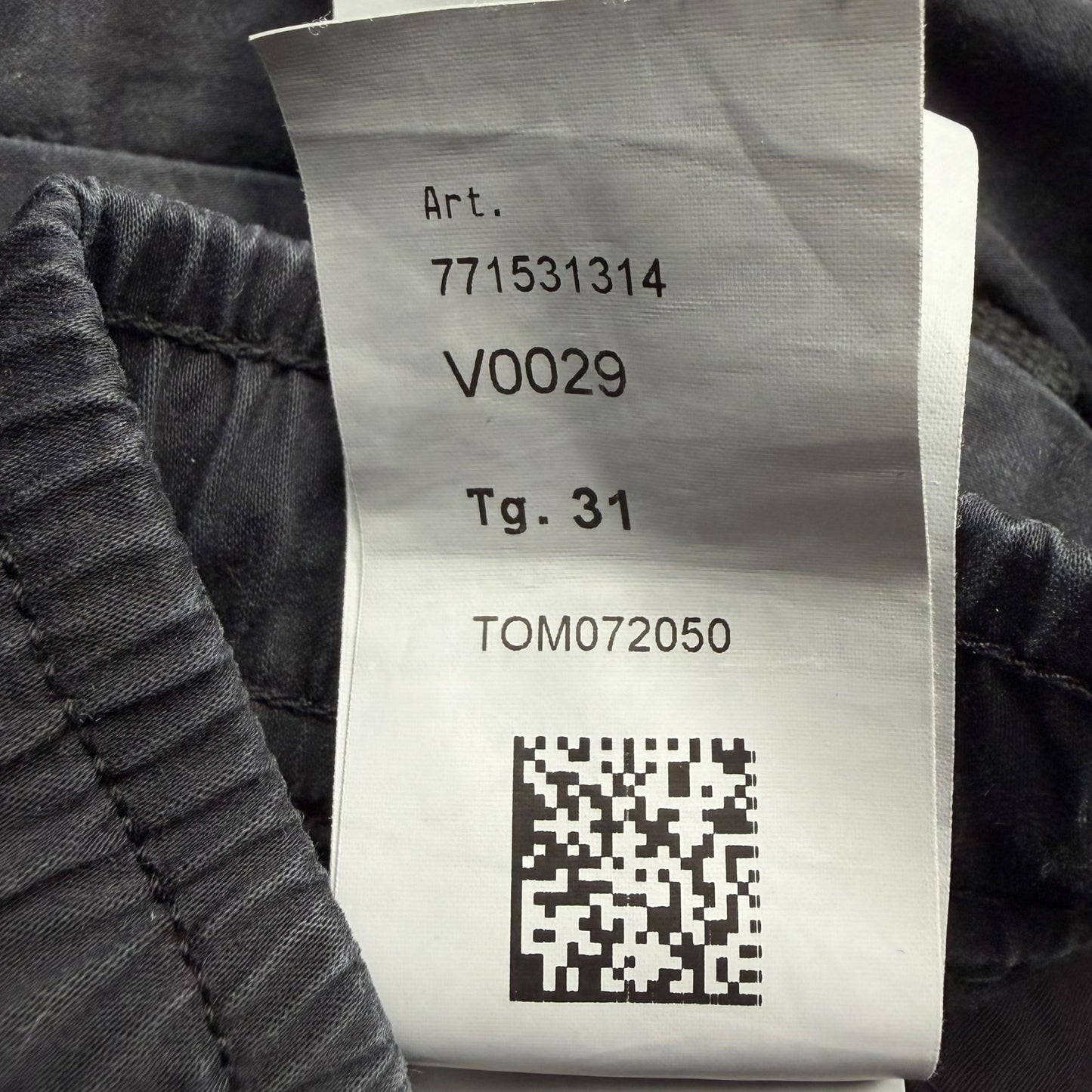 A/W 22 Stone Island Cuffed Cargo Trousers - Black