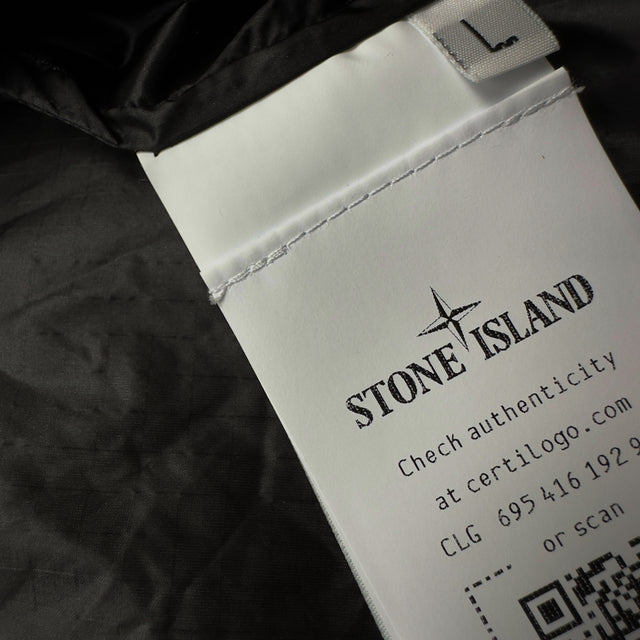 A/W 25 Stone Island Ripstop Light HT Nylon Windbreaker Jacket