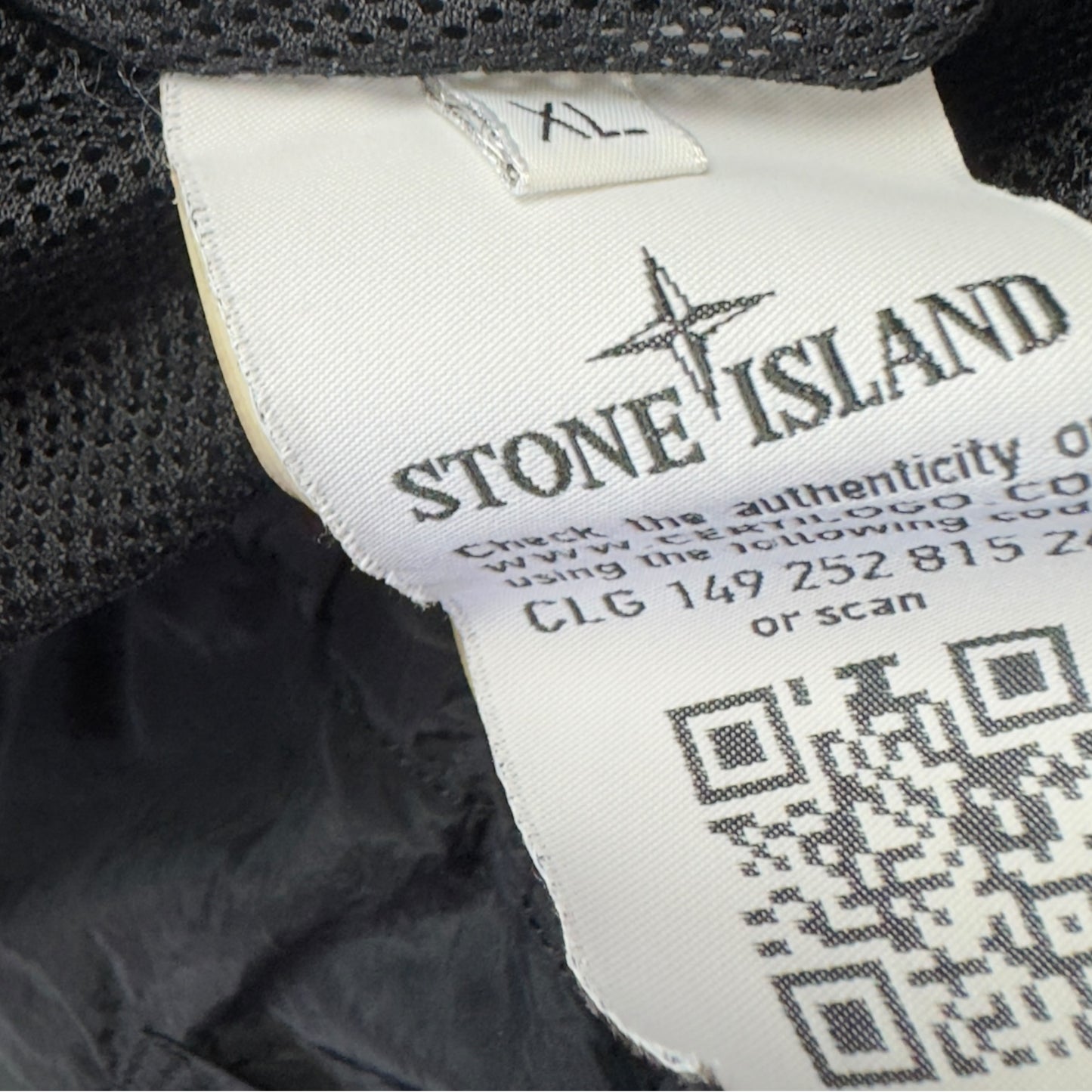 S/S 18 Stone Island Swim Shorts - Black