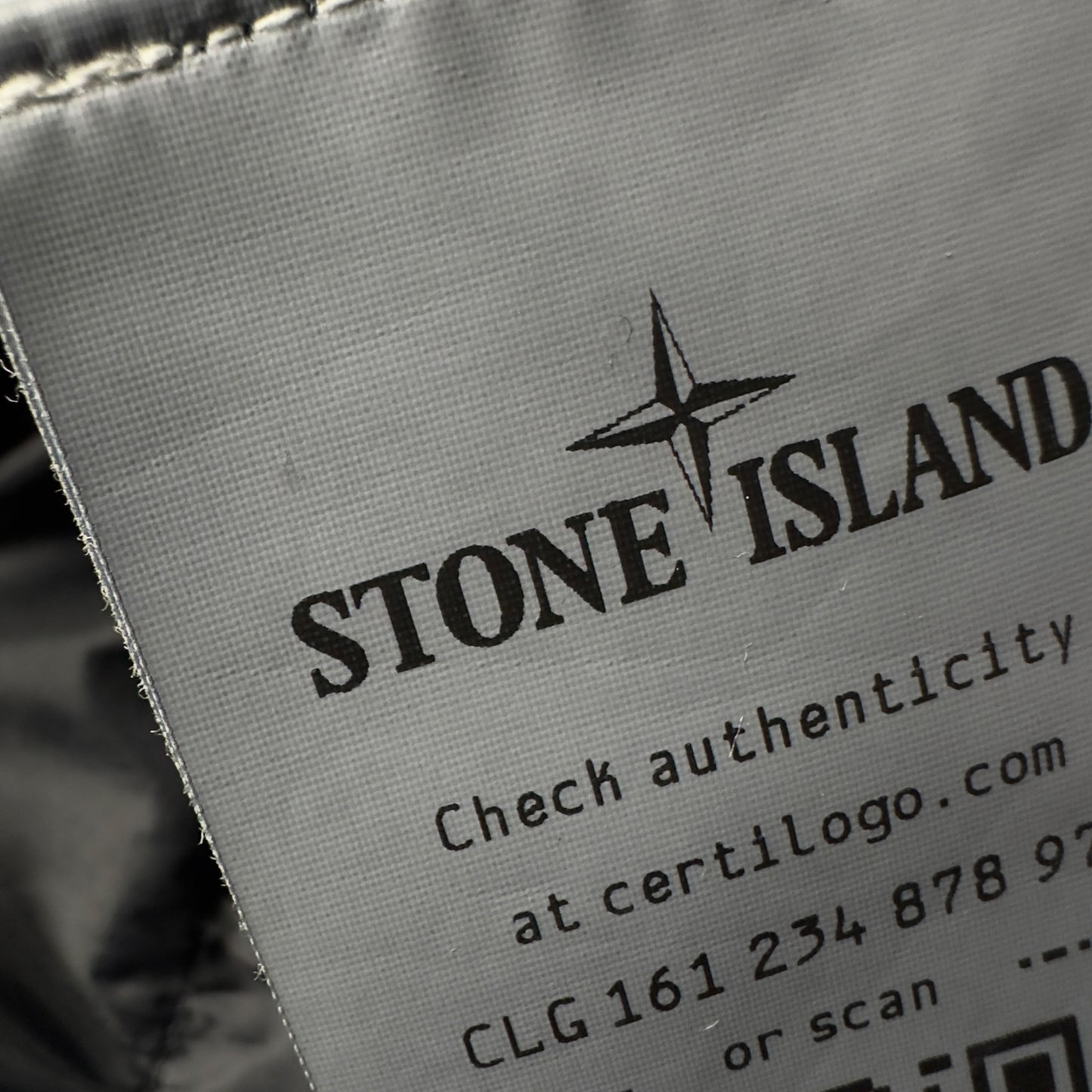 A/W 22 Stone Island Crinkle Reps R-NY Down Gilet - Black