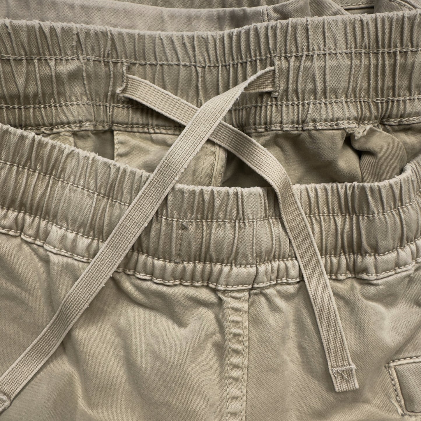 S/S 20 Stone Island Cargo Shorts - Light Beige