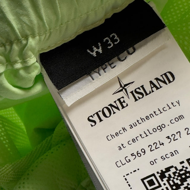 S/S 23 Stone Island Marina Rip Stop Prismatico Shorts - Light Green