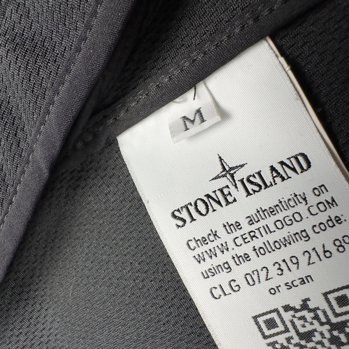 S/S 20 Stone Island Light Soft Shell R - Black