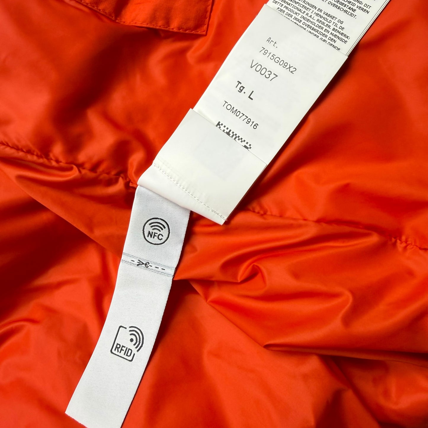 A/W 23 Stone Island Marina Rubber Wax Poplin Down Reflective Puffer Gilet